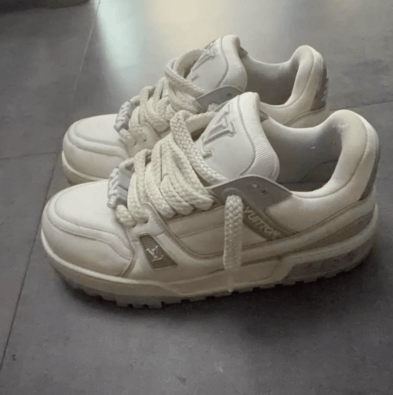 Louis Vuitton Louis Vuitton Low-Top Sneakers Size US 11.5 / IT 41.5 - 1 Thumbnail