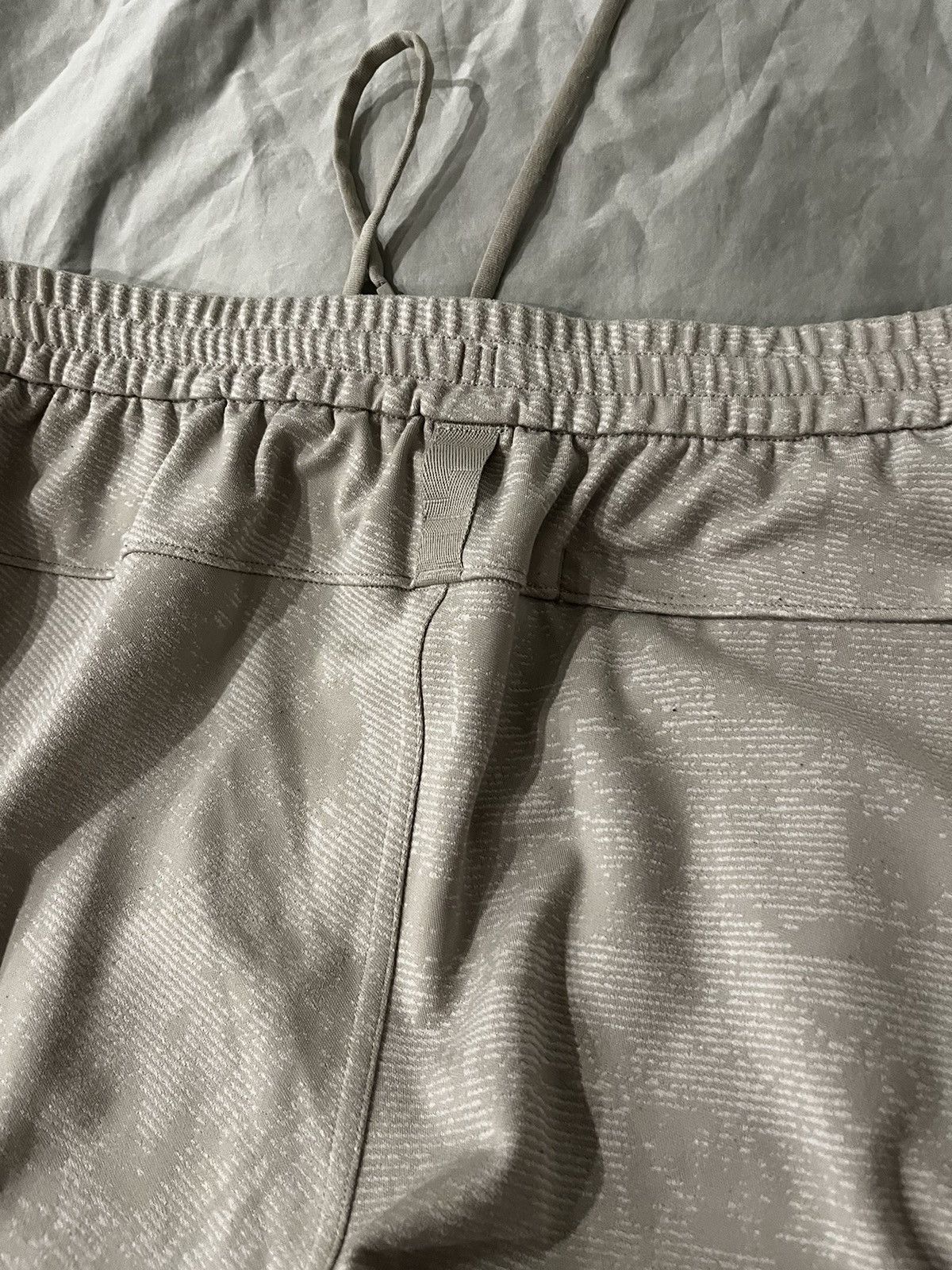 Lululemon Relaxed fit training jogger Size US 32 / EU 48 - 5 Thumbnail