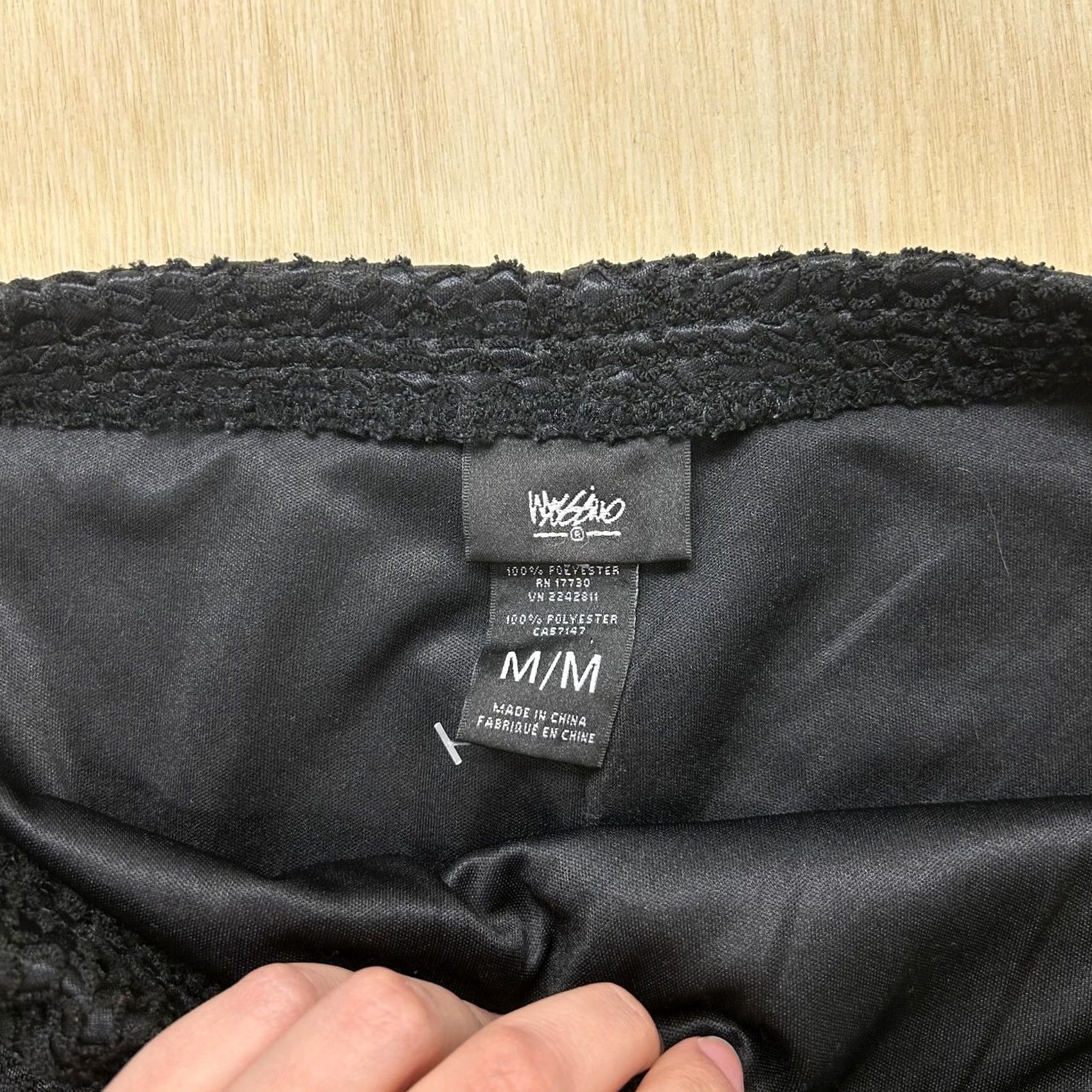 Mossimo Mossimo Skirt Womens Medium Black Lace Pencil Knee Length Lined Stretch Office Size 32" / US 10 / IT 46 - 2 Thumbnail