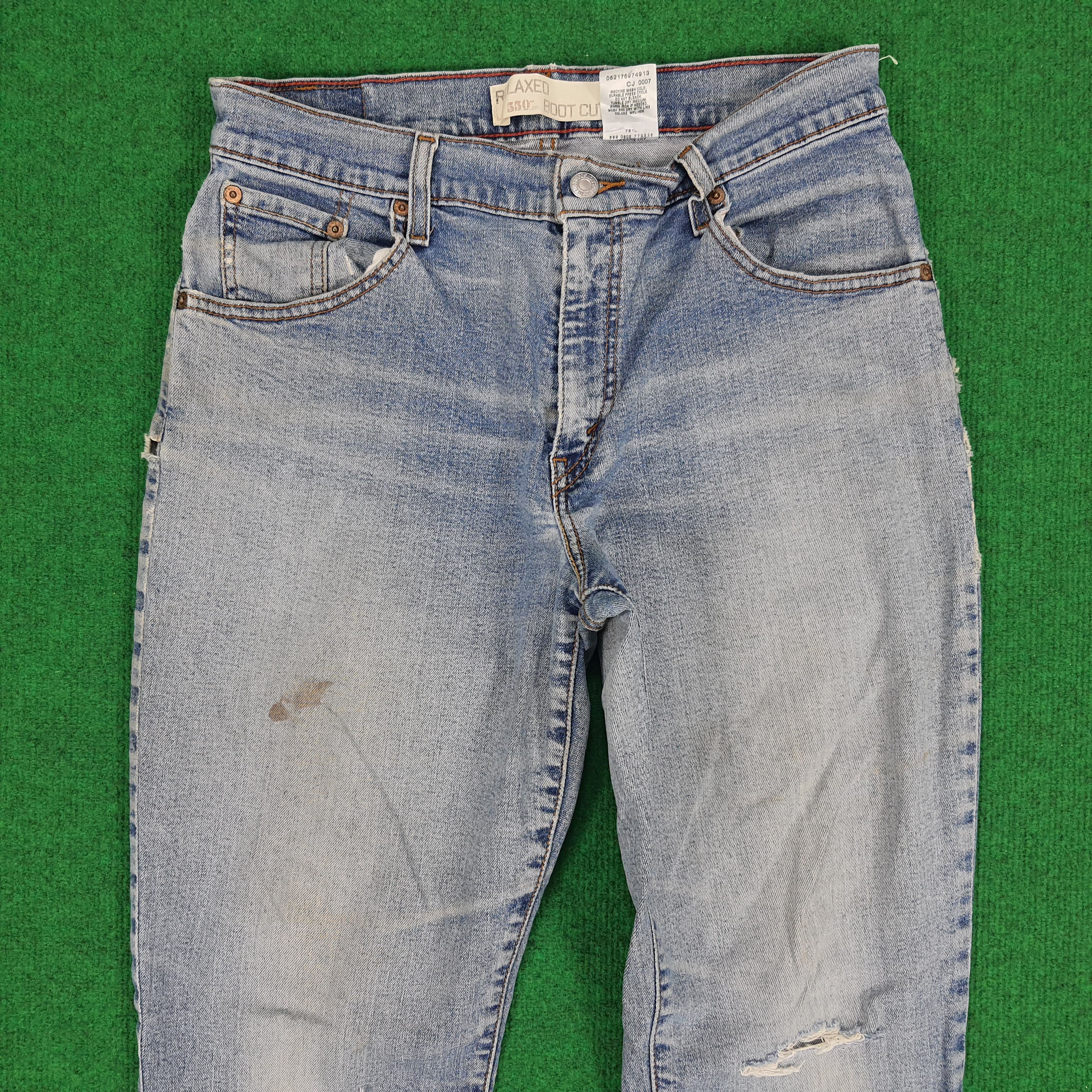 Levi's × Levi's Vintage Clothing × Vintage Vintage Levi's 550 Relaxed Boot Cut Distressed Jeans Size US 30 / EU 46 - 2 Thumbnail