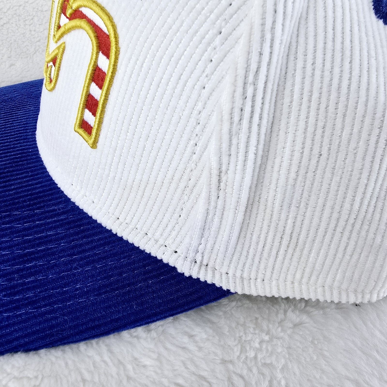 Other Run Salute To Service Hat Snapback White Corduroy One Size Size ONE SIZE - 6 Thumbnail