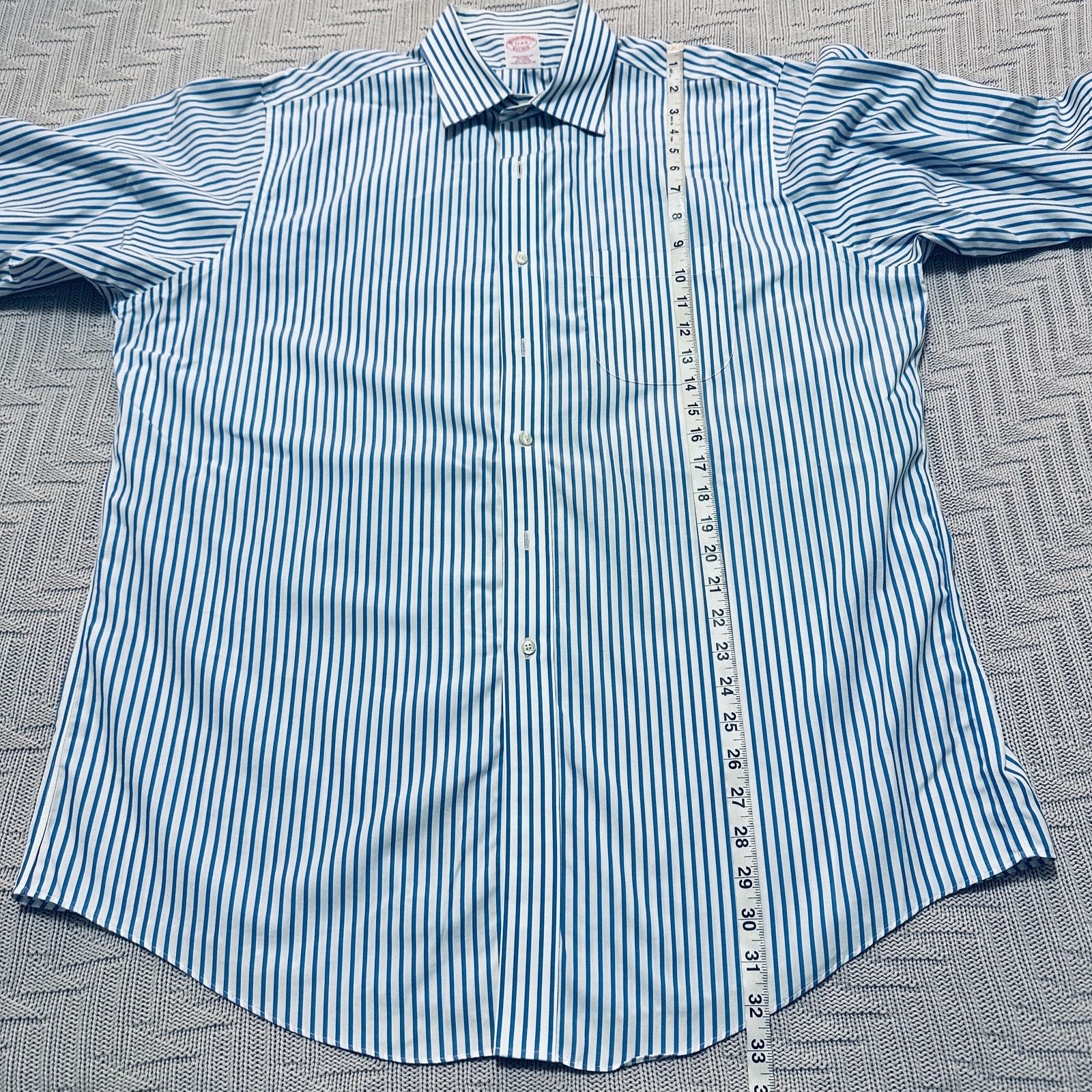 Brooks Brothers Brooks Brothers blue striped traditional fit button down Size US XL / EU 56 / 4 - 7 Thumbnail