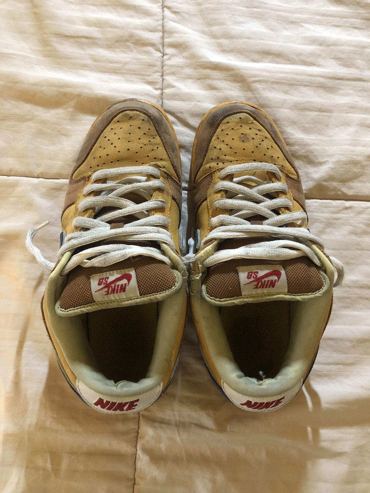 Nike Nike SB Dunk Low "Newcastle Brown Ale" 2008 Size US 10 / EU 43 - 2 Thumbnail