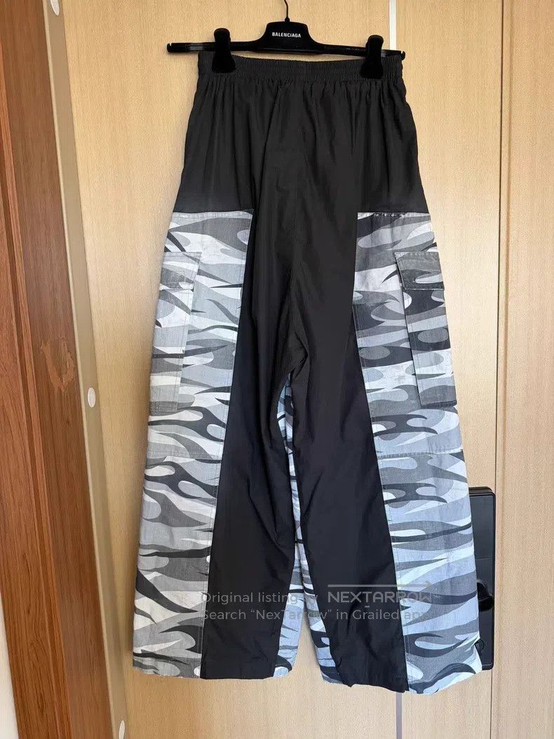 Balenciaga Balenciaga size XS Camouflage patched cargo pants Size US 30 / EU 46 - 2 Thumbnail