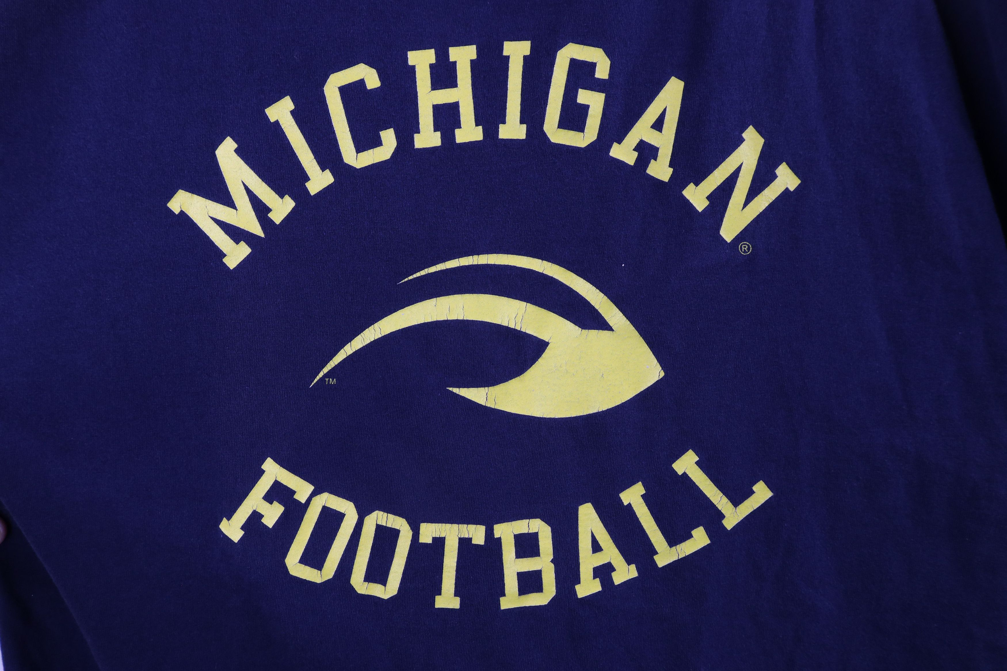 Vintage Vintage Spell Out University of Michigan Football T-Shirt Size US L / EU 52-54 / 3 - 5 Thumbnail
