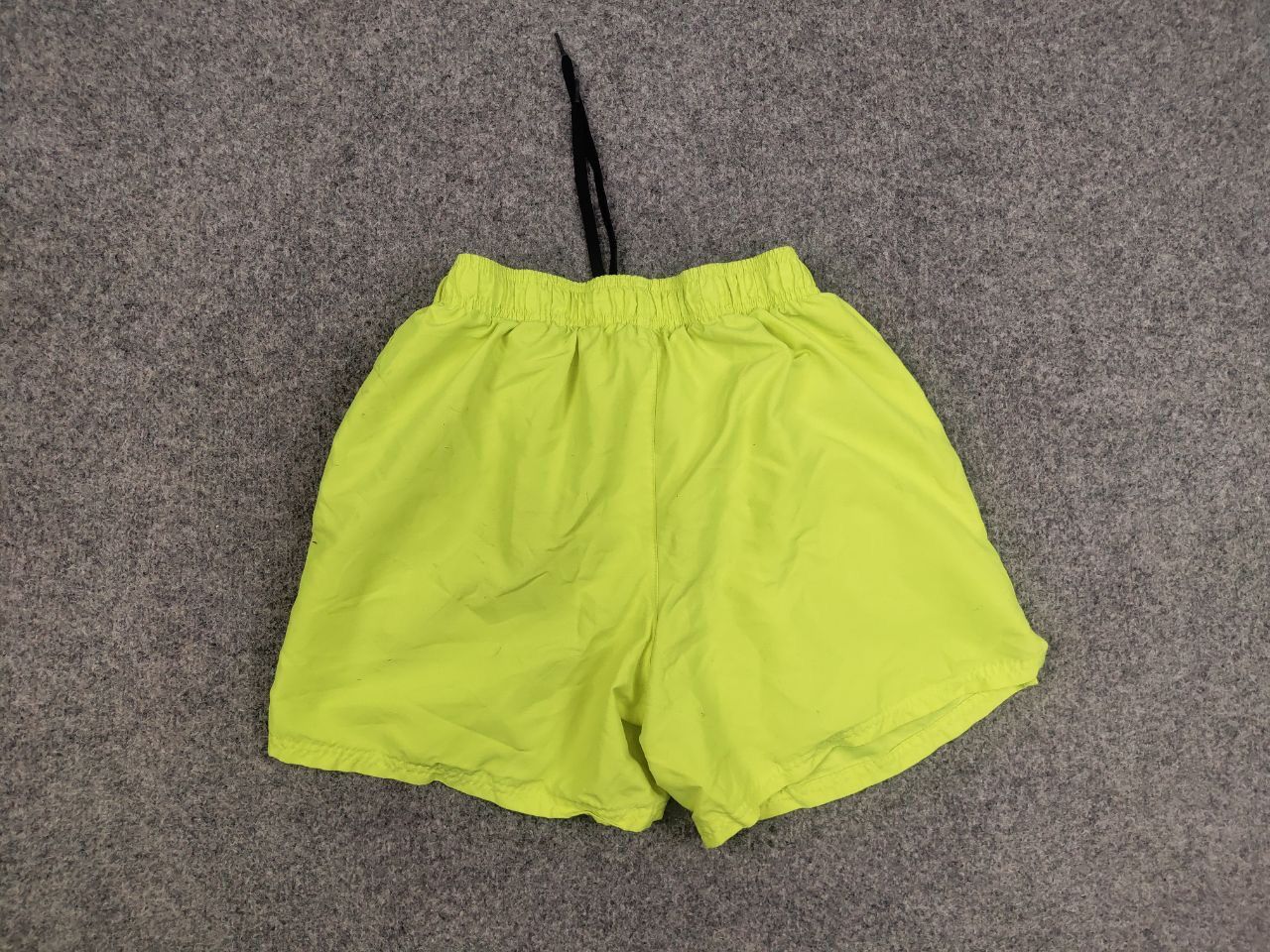 Nike Vintage Nike Swoosh Bright green Casual shorts Y2K Style Size US 32 / EU 48 - 9 Thumbnail