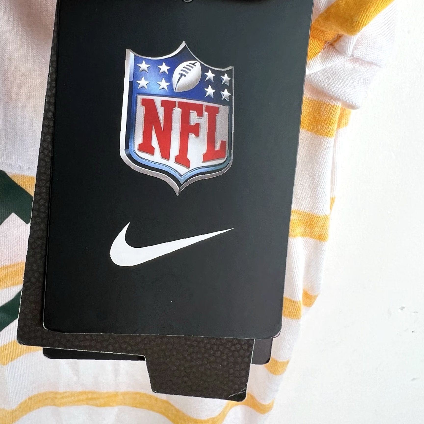 Nike NIKE T-Shirt Womens Property of Green Bay Packers Yellow Short Sleeve S Size S / US 4 / IT 40 - 4 Thumbnail