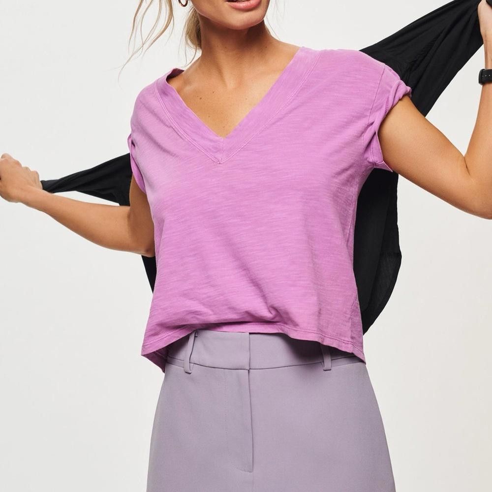 Designer Pilcro by Athropologie Boxy Plunge V-Neck Tee T Shirt Medium Size M / US 6-8 / IT 42-44 - 1 Thumbnail