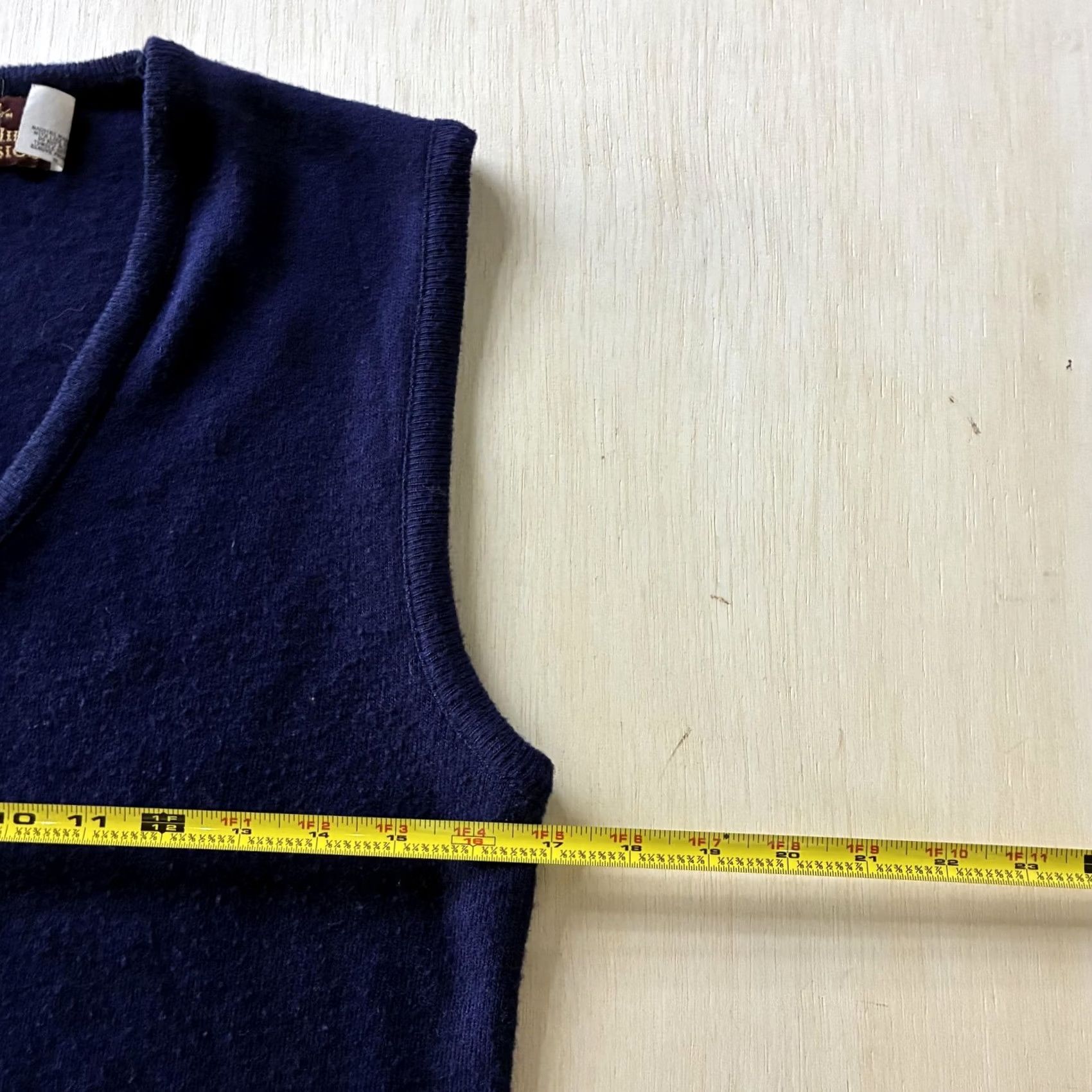 Vintage VINTAGE Bay Hill Classics Sweater Vest Mens Medium Blue V Neck Knit Acrylic Vest Men Medium Blue V-Neck Knit Acrylic Size US M / EU 48-50 / 2 - 5 Thumbnail