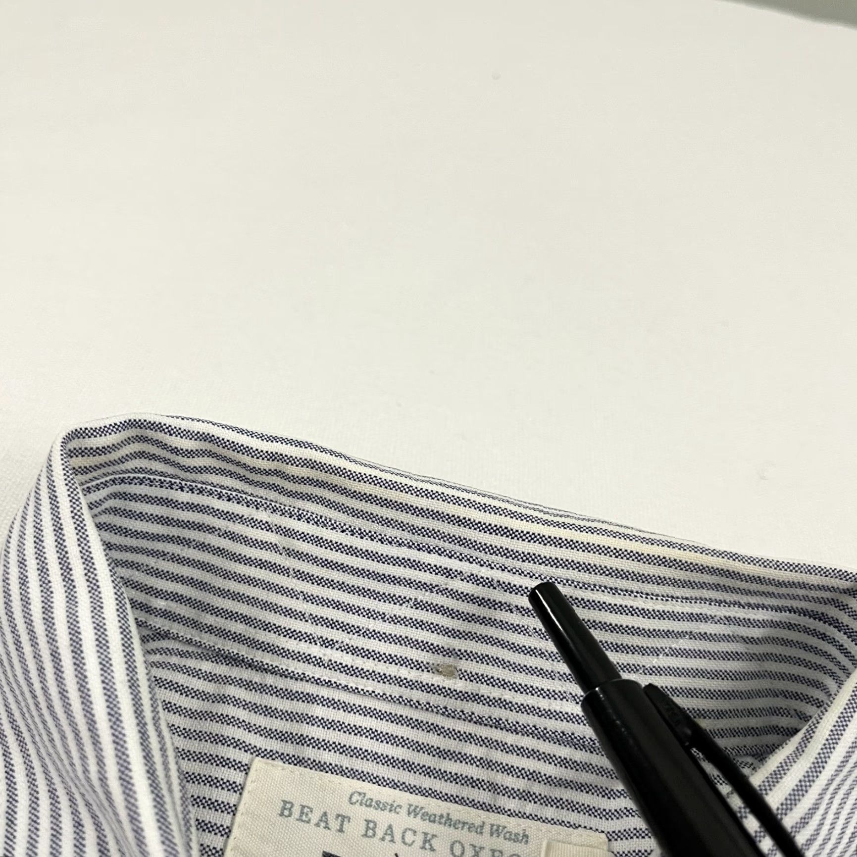 CO Guideboat Co Oxford Shirt Mens Medium Blue White Striped Button-Down Back Beat Button Down) Size US M / EU 48-50 / 2 - 7 Thumbnail
