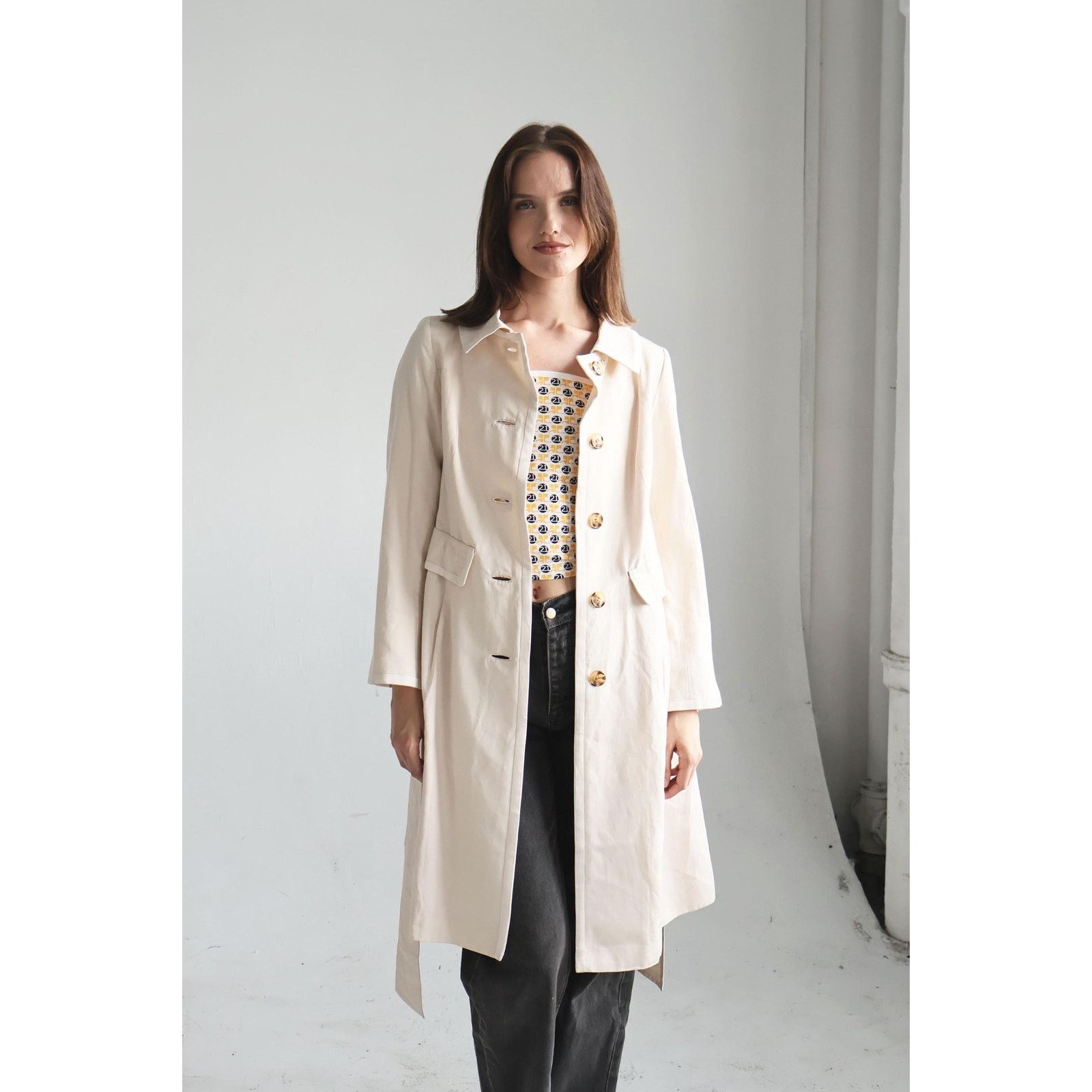 Courreges Vintage Courrèges Cream Lined Belted Trench Coat Size S / US 4 / IT 40 - 6 Thumbnail