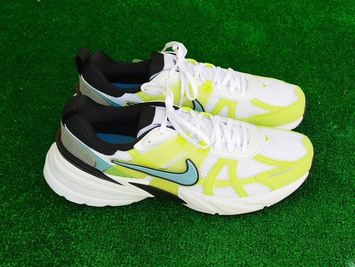 Nike Sneakers Nike V2K Run Unisex Size US 10.5 / EU 43-44 - 1 Thumbnail