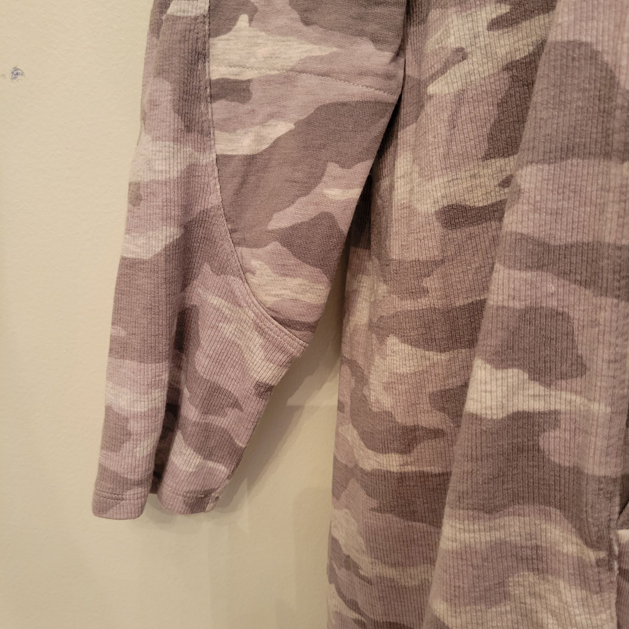 Athleta Athleta XL Balance Camo Printed Dress Long Sleeve Soft Stret Size XL / US 12-14 / IT 48-50 - 7 Thumbnail