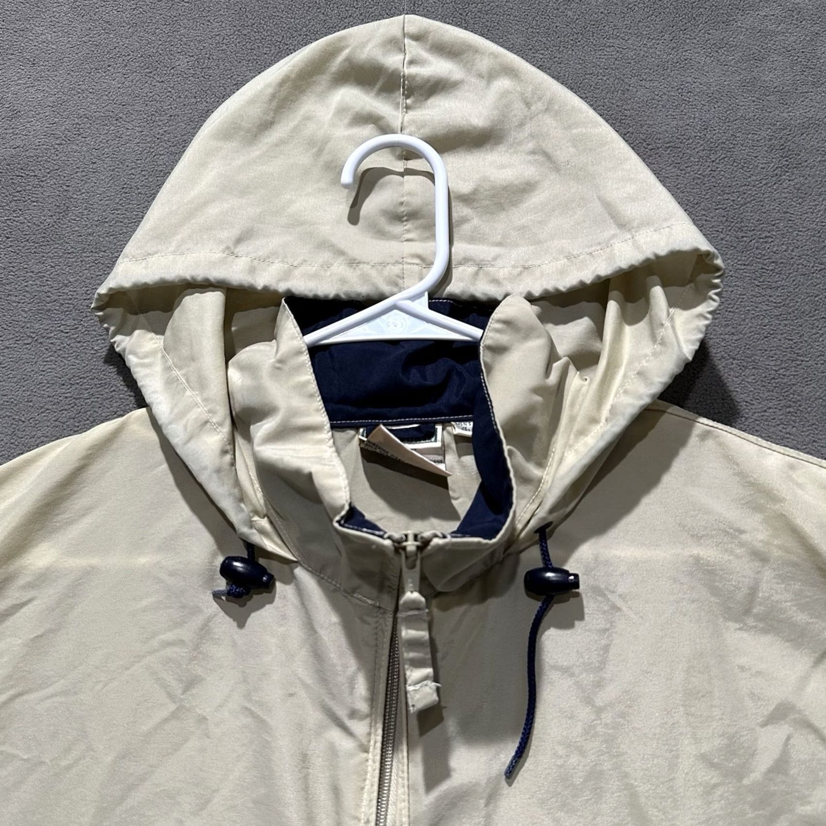 Vintage VINTAGE L.L. Bean Jacket Mens M Beige Windbreaker Hooded Full Zip 90s Windproof, All Seasons, Hiking, 90s, Regular Mens, Beige Jacket Size US M / EU 48-50 / 2 - 7 Thumbnail