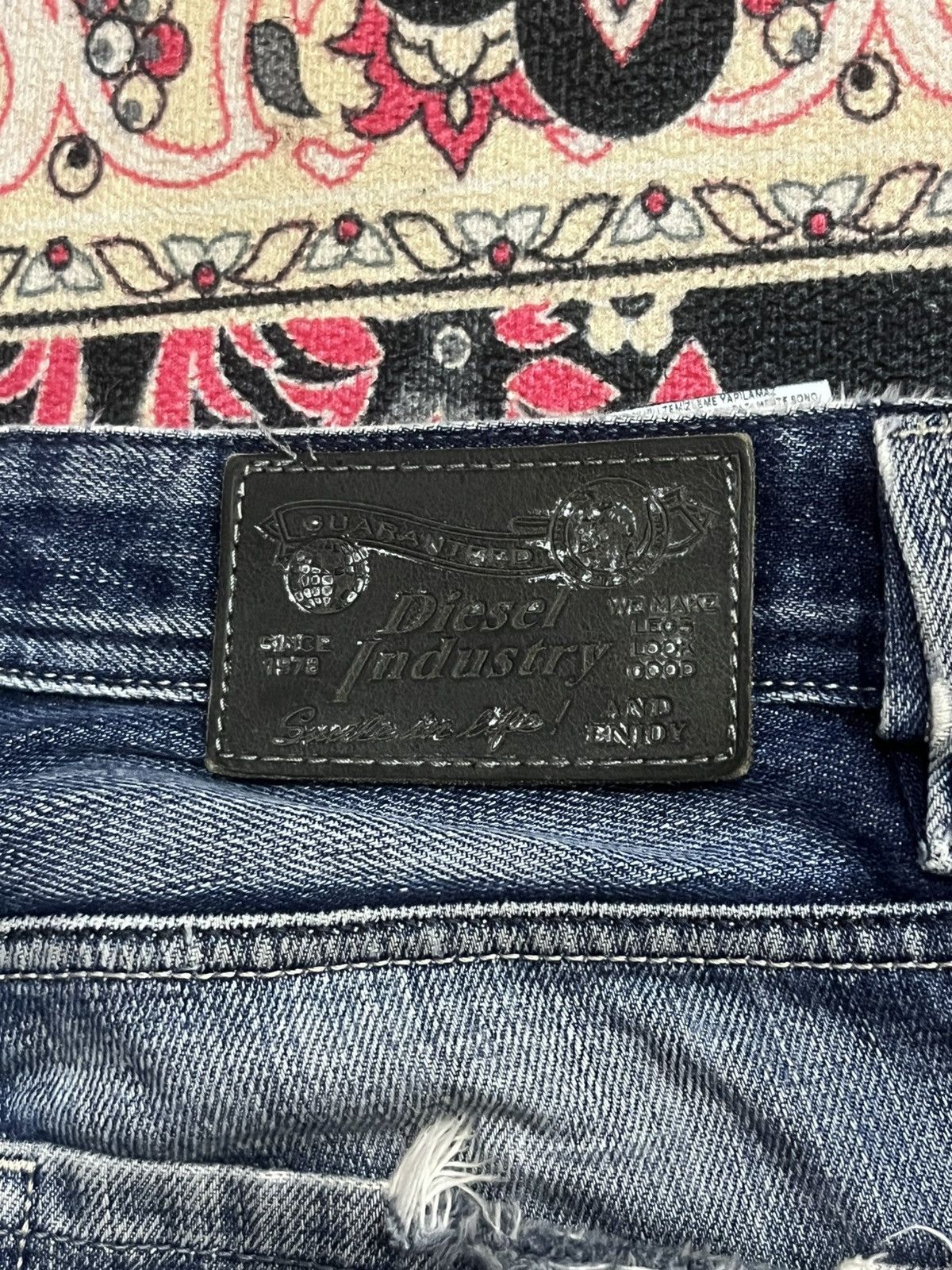 Diesel ⚡️Ripped⚡️Vintage Diesel Blue Eyecons 2010/2 Edition Blue Jean Size US 28 / EU 44 - 10 Thumbnail