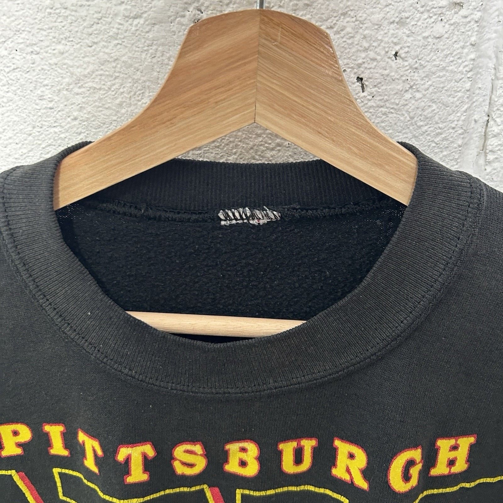 Fruit Of The Loom Vintage NFL Pittsburgh Steelers 1996 Spellout Sweatshirt Size US S / EU 44-46 / 1 - 8 Thumbnail