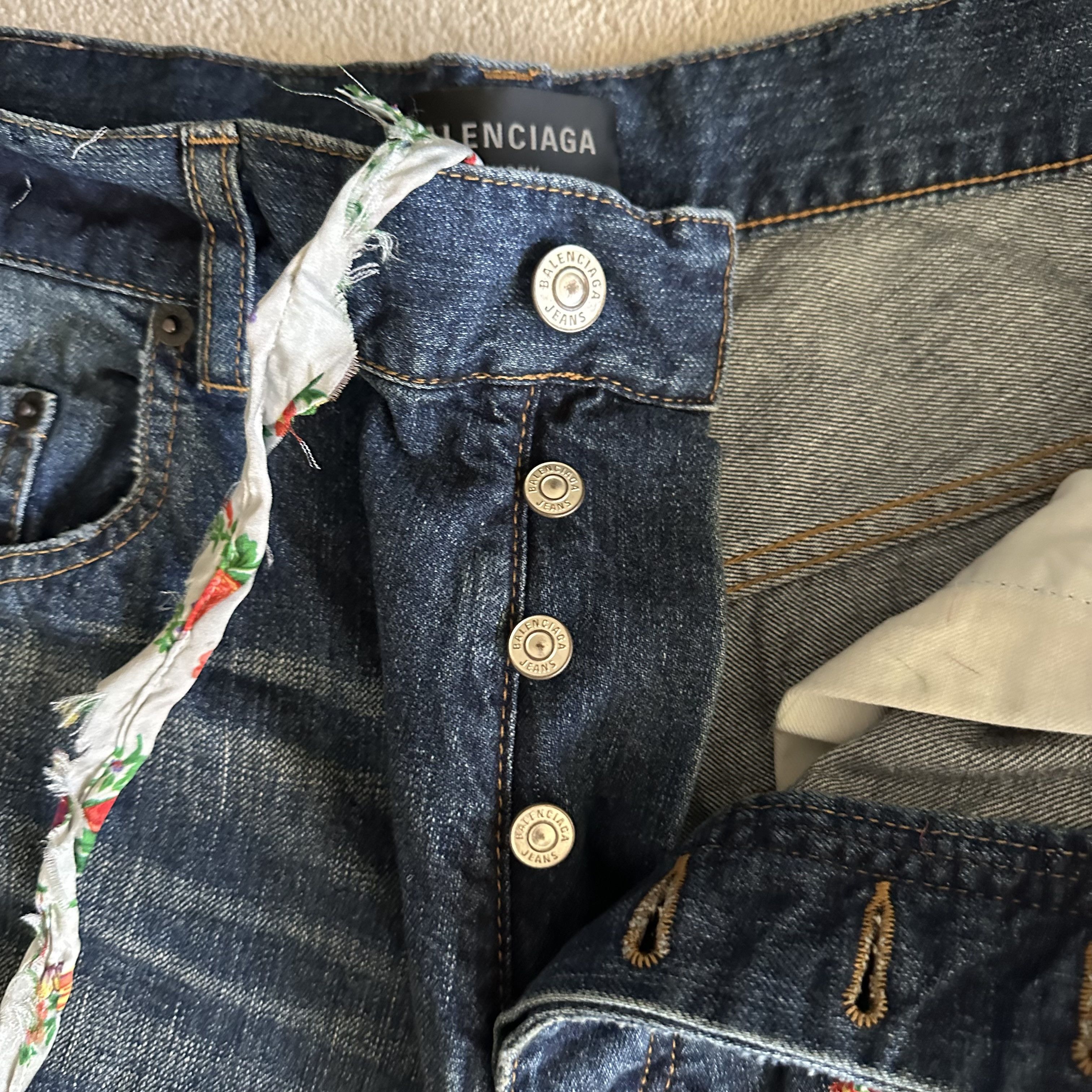 Balenciaga BALENCIAGA 'George V' BAGGY PANTS in Blue Denim Size XS Size US 32 / EU 48 - 8 Thumbnail