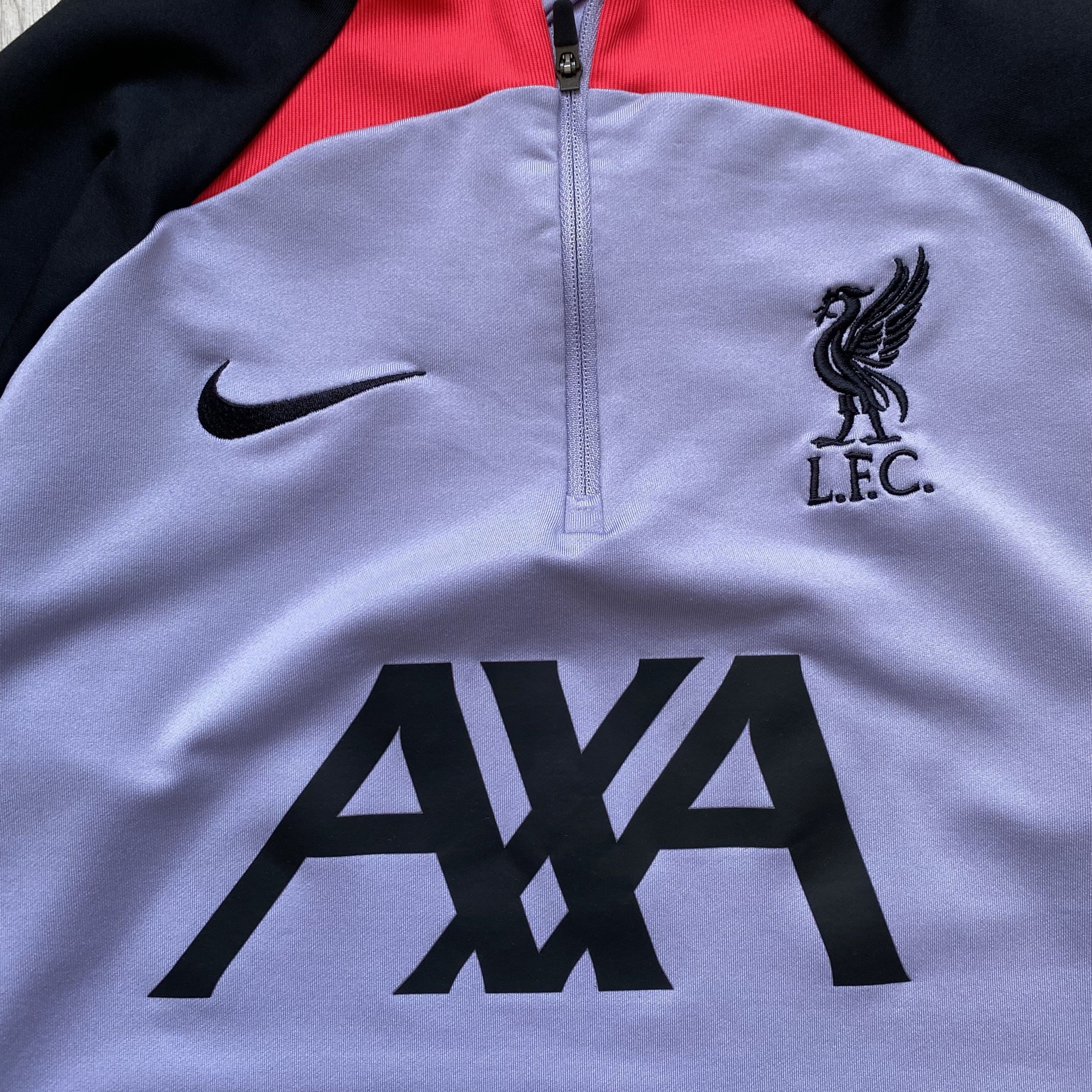 Nike ⚽️ Blokcore Nike Liverpool jersey long sleeve training Y2K Size US S / EU 44-46 / 1 - 5 Thumbnail
