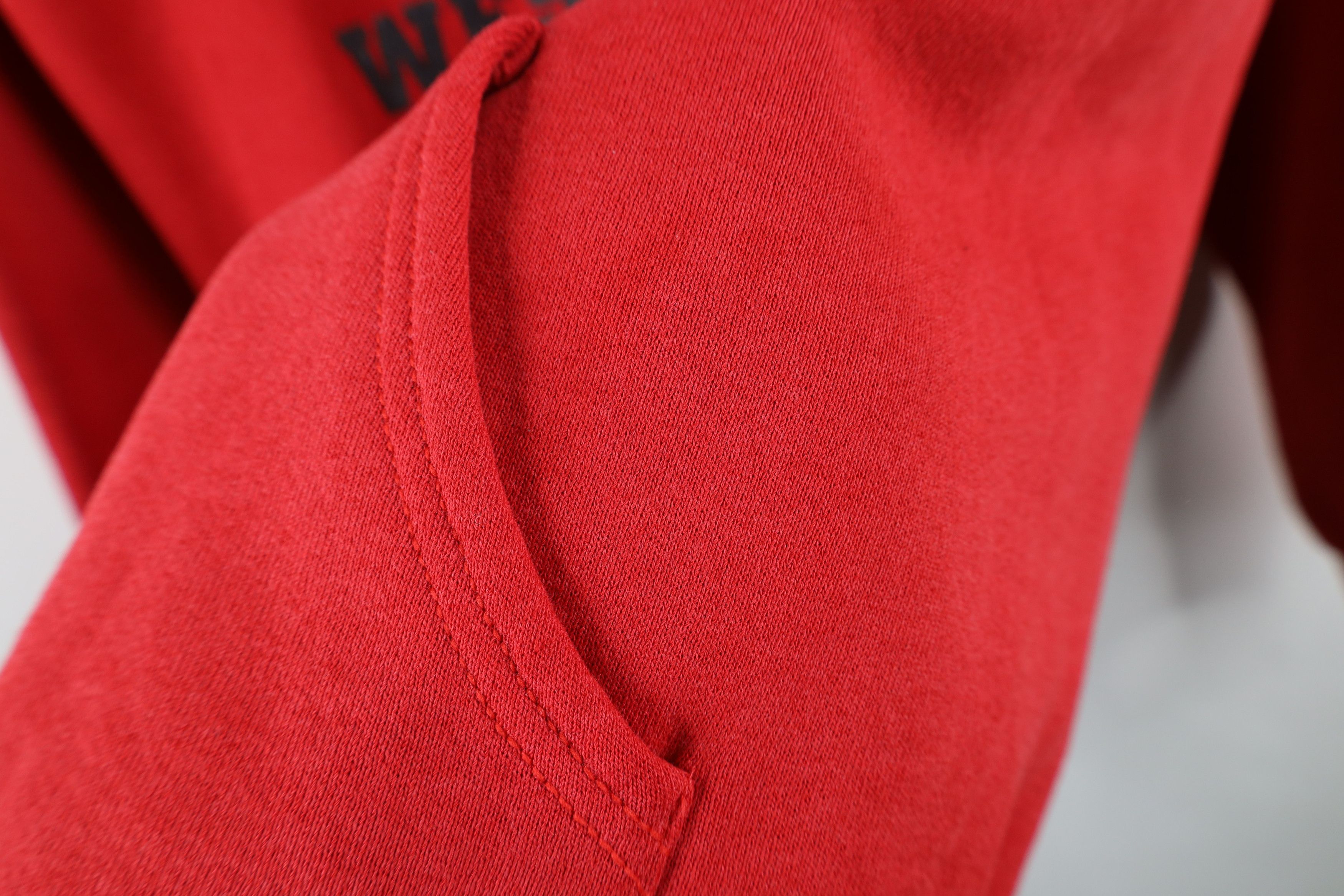 Vintage Vintage 90s Bass Fishing Michigan Hoodie Sweatshirt Red USA Size US XL / EU 56 / 4 - 6 Thumbnail