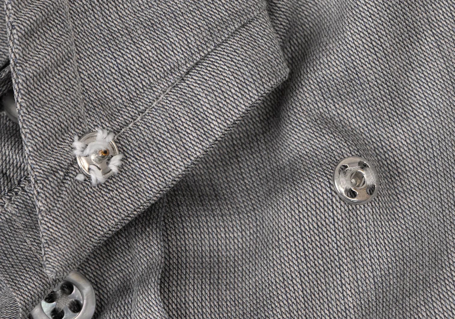 Armani Collezioni Snap Button-Down Shirt in Gray Size 38 Size US XXS / EU 40 - 7 Thumbnail