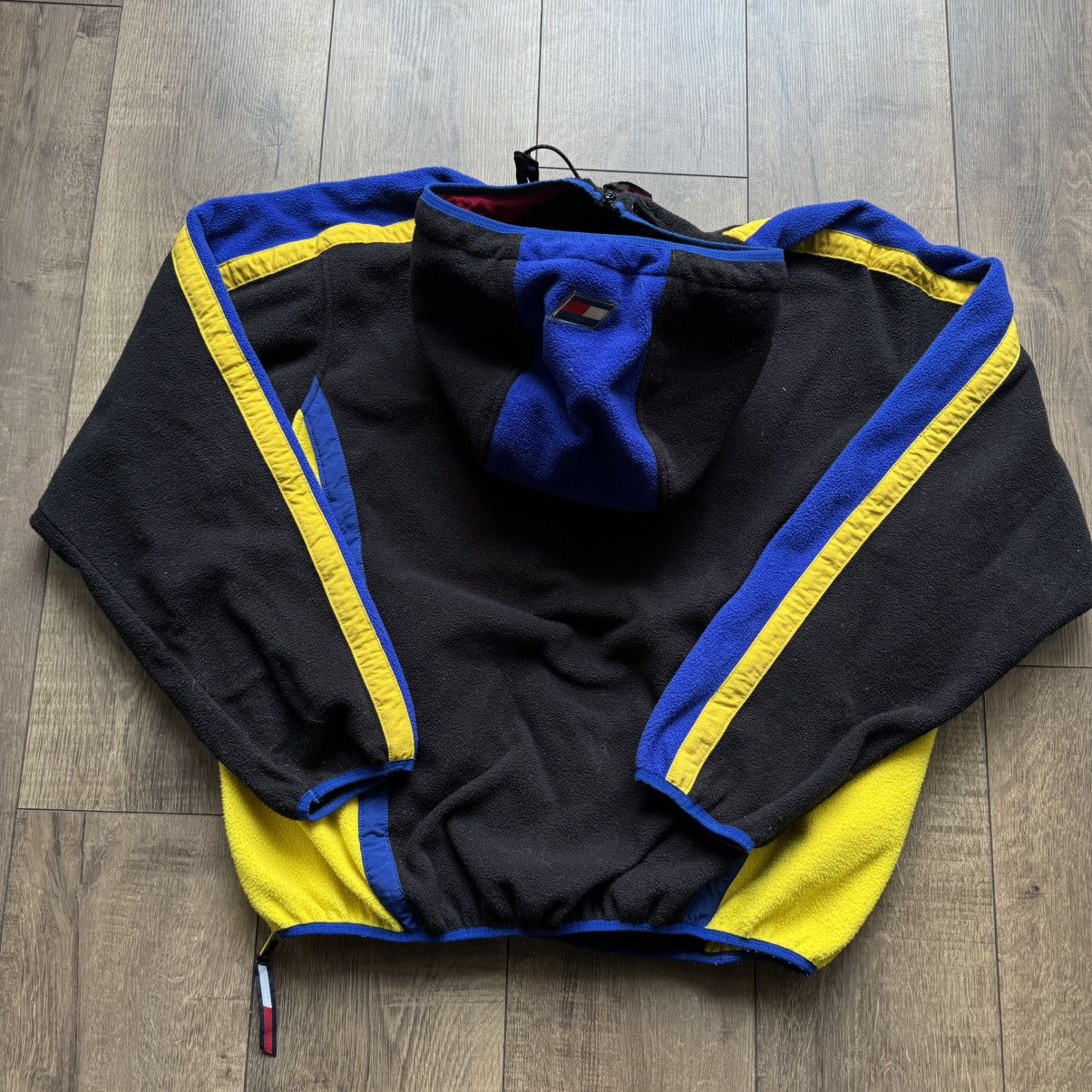 Tommy Hilfiger Vintage 90s Tommy Hilfiger Racing BMW sherpa 1/4 zip fleece Size US M / EU 48-50 / 2 - 10 Thumbnail