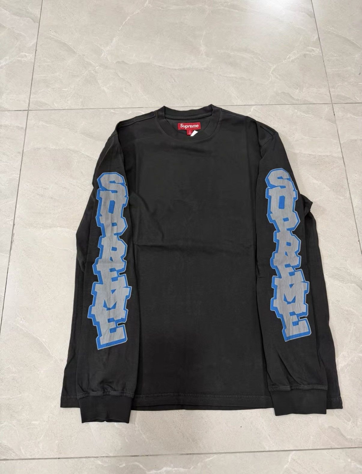 Supreme Supreme SS26 WEEK1 Cracked Sleeve L/S Top J34 Size US M / EU 48-50 / 2 - 1 Thumbnail