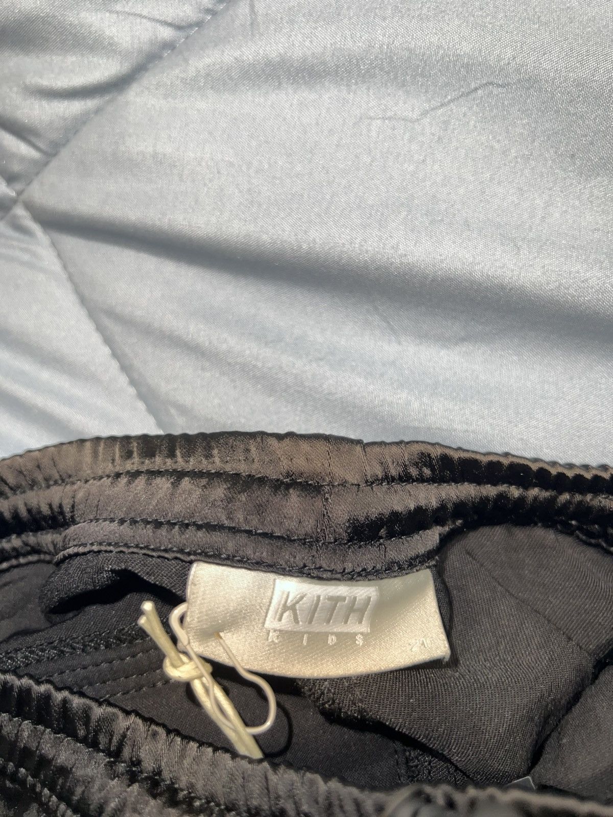 Kith Kith Kids Satin Cargo Pant Size 2T Size US 26 / EU 42 - 4 Thumbnail