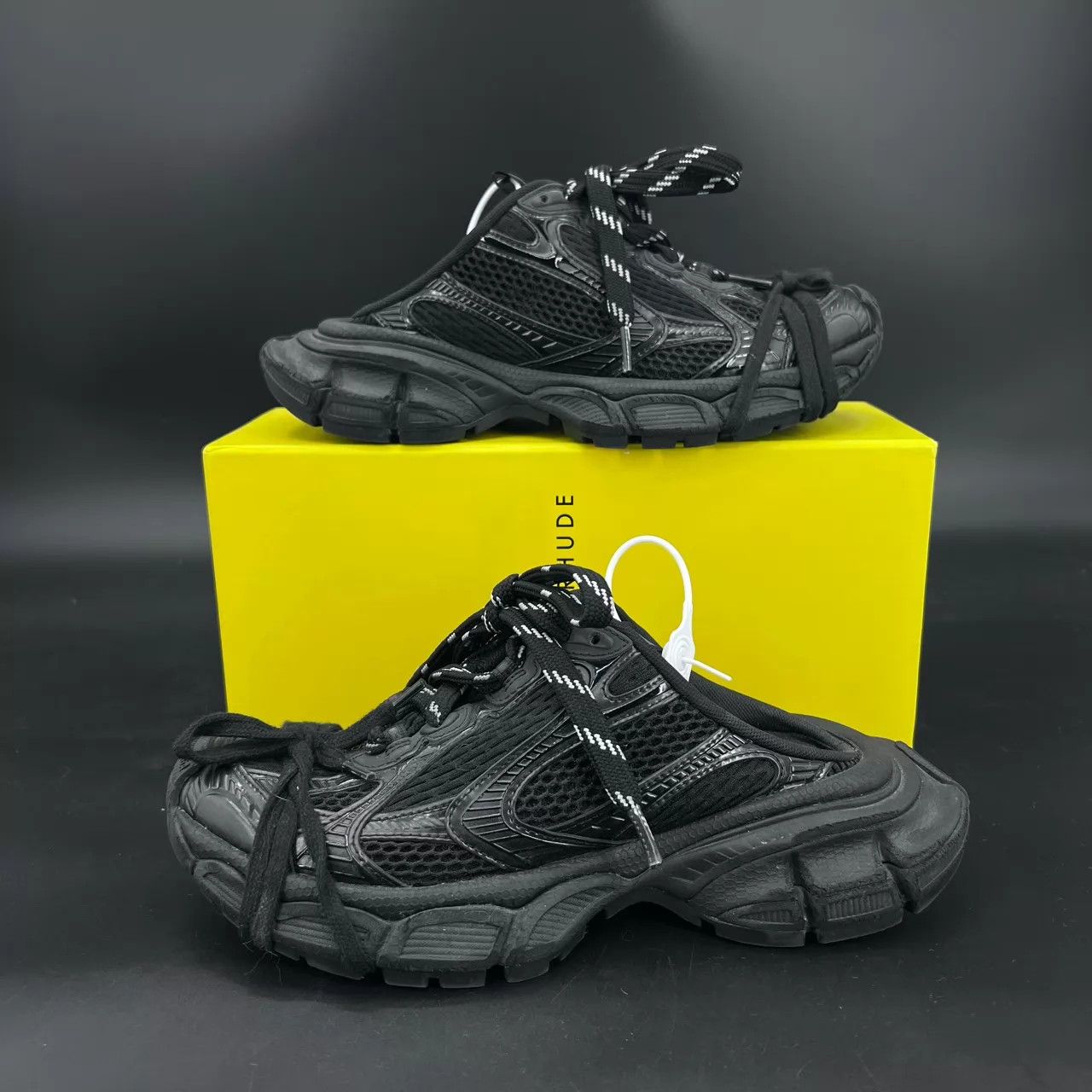 Balenciaga Balenciaga 36 Black Mules Barely Worn Original Box Size US 6 / IT 36 - 2 Thumbnail