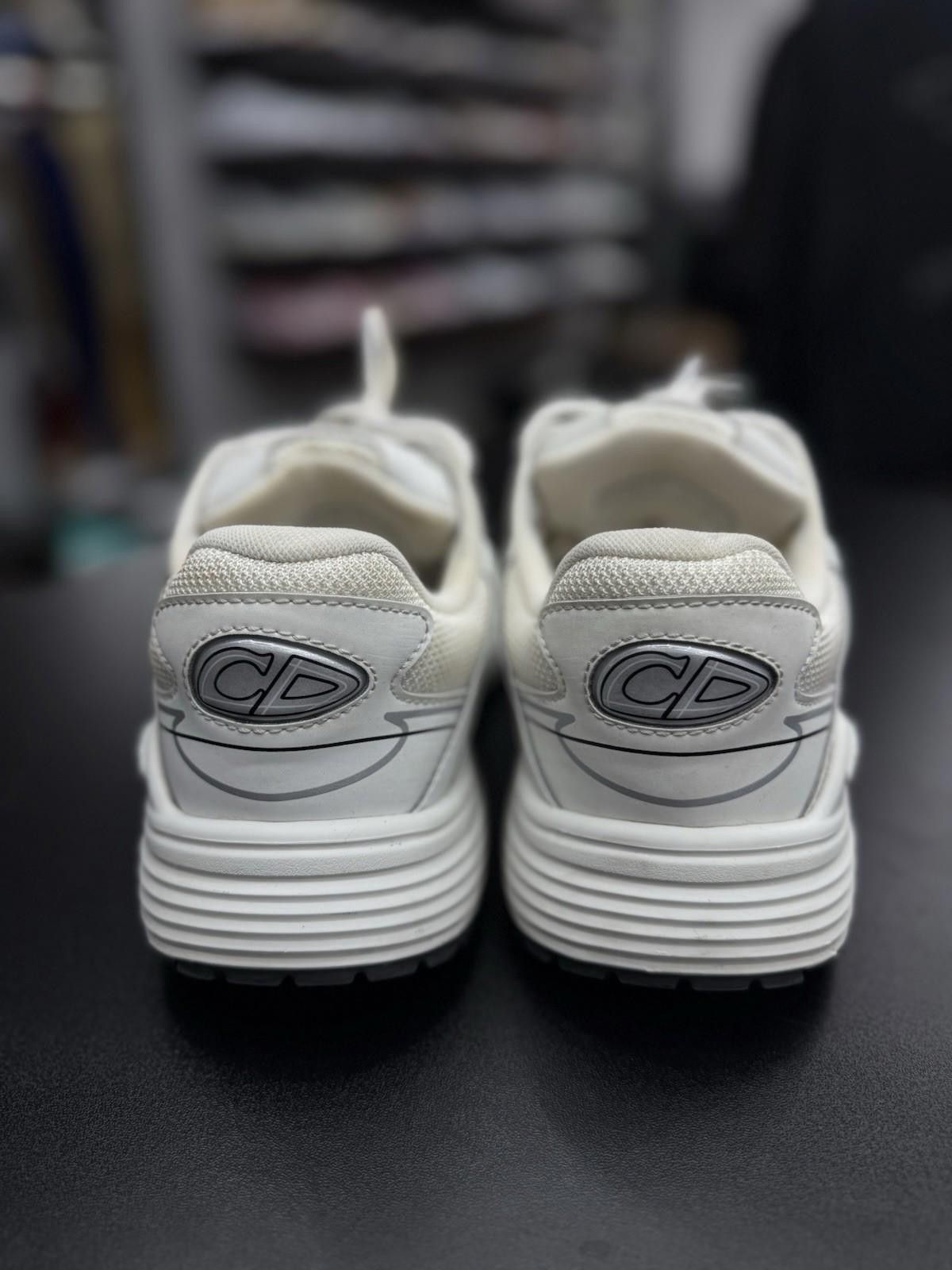 Dior Dior B30 White Reflective Silver Size 40EU/7US $1200 Retail Size US 7 / EU 40 - 8 Thumbnail
