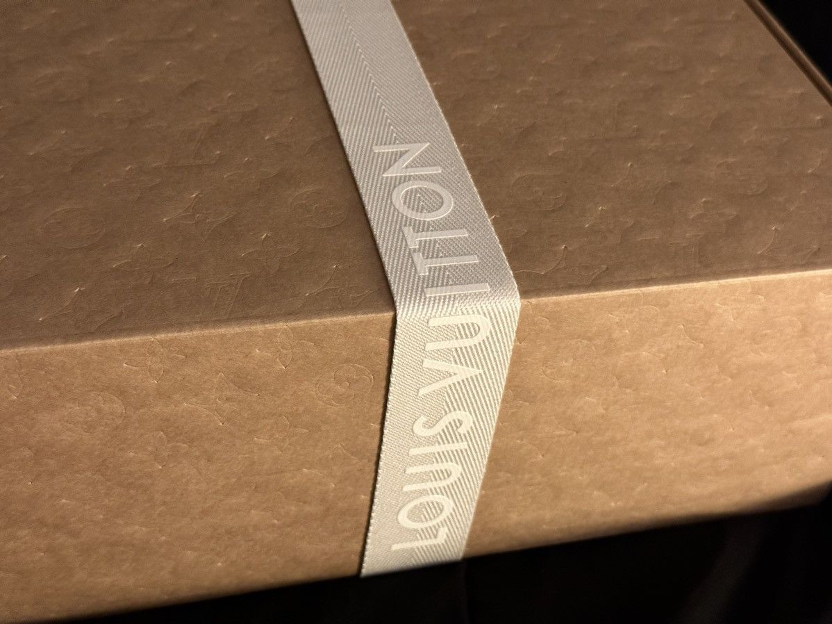 Louis Vuitton × Nike × Virgil Abloh Louis Vuitton Nike Air Force 1 Low by Virgil Abloh Size US 9.5 / EU 42-43 - 17 Thumbnail