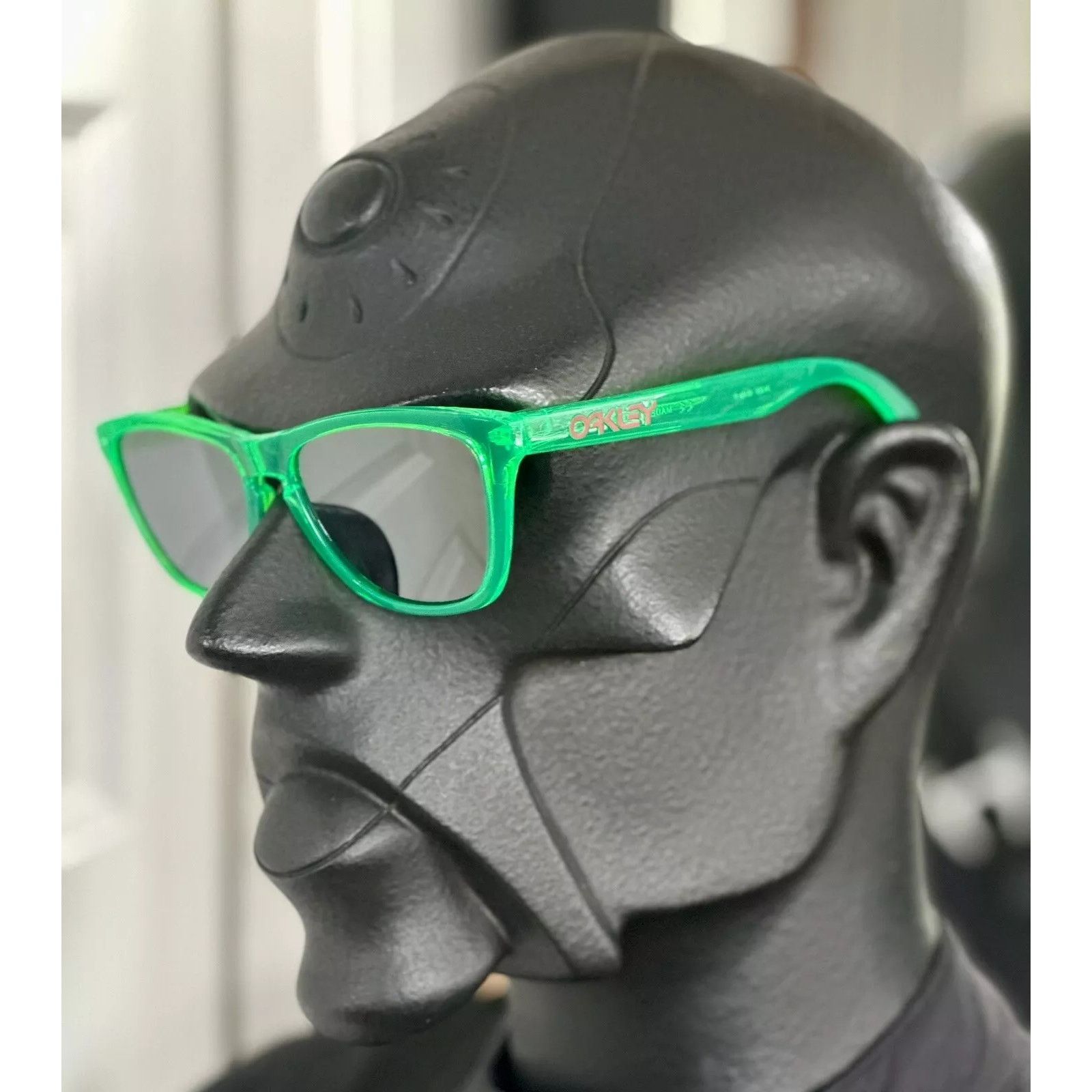 image of Oakley Frogskins Sunglasses Antifreeze Black Iridium Display in Green, Men's