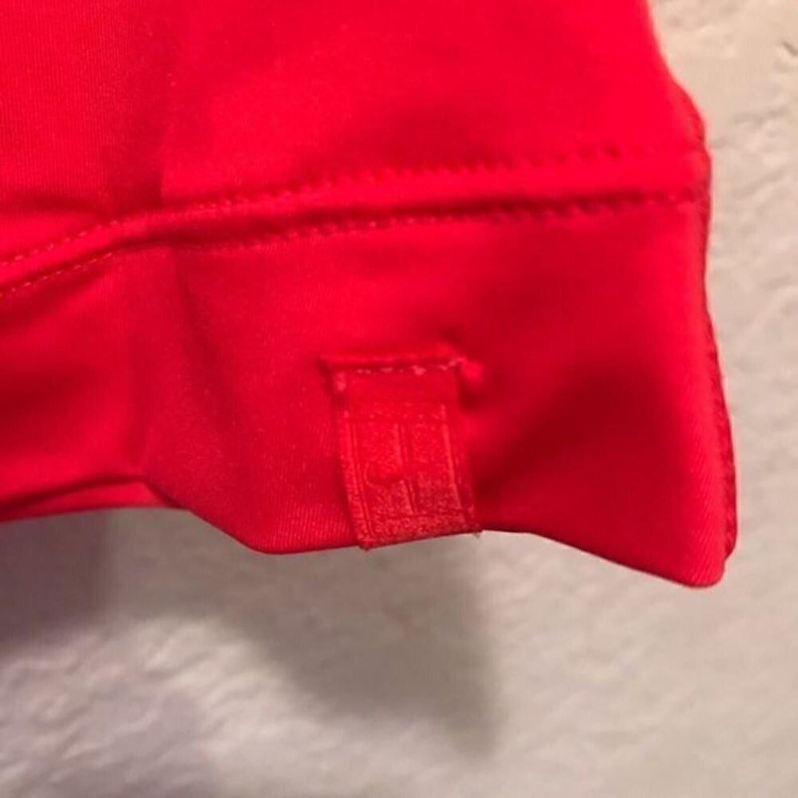 Nike *30off3* NWOT. NIKE ACTIVE DRI-FIT workout tank top. Size S / US 4 / IT 40 - 7 Thumbnail