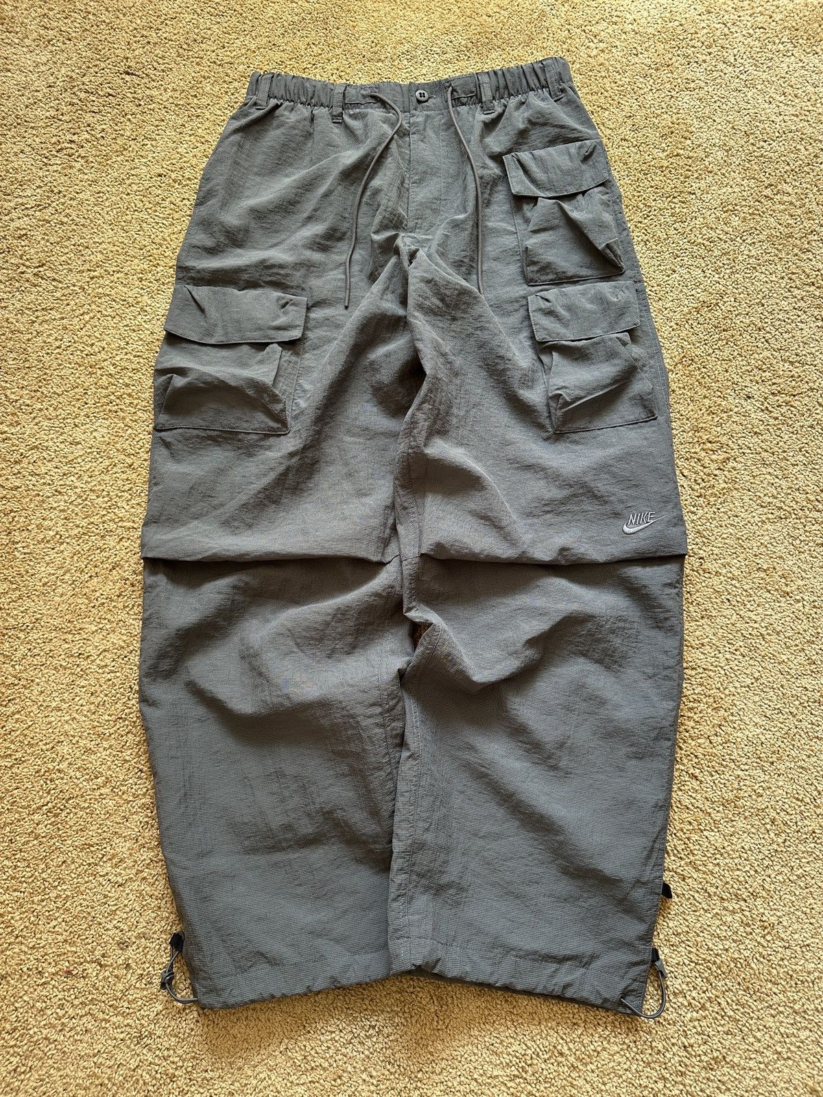 Nike Nike tech pack parachute cargo jogger pants M gray Size US 32 / EU 48 - 1 Thumbnail