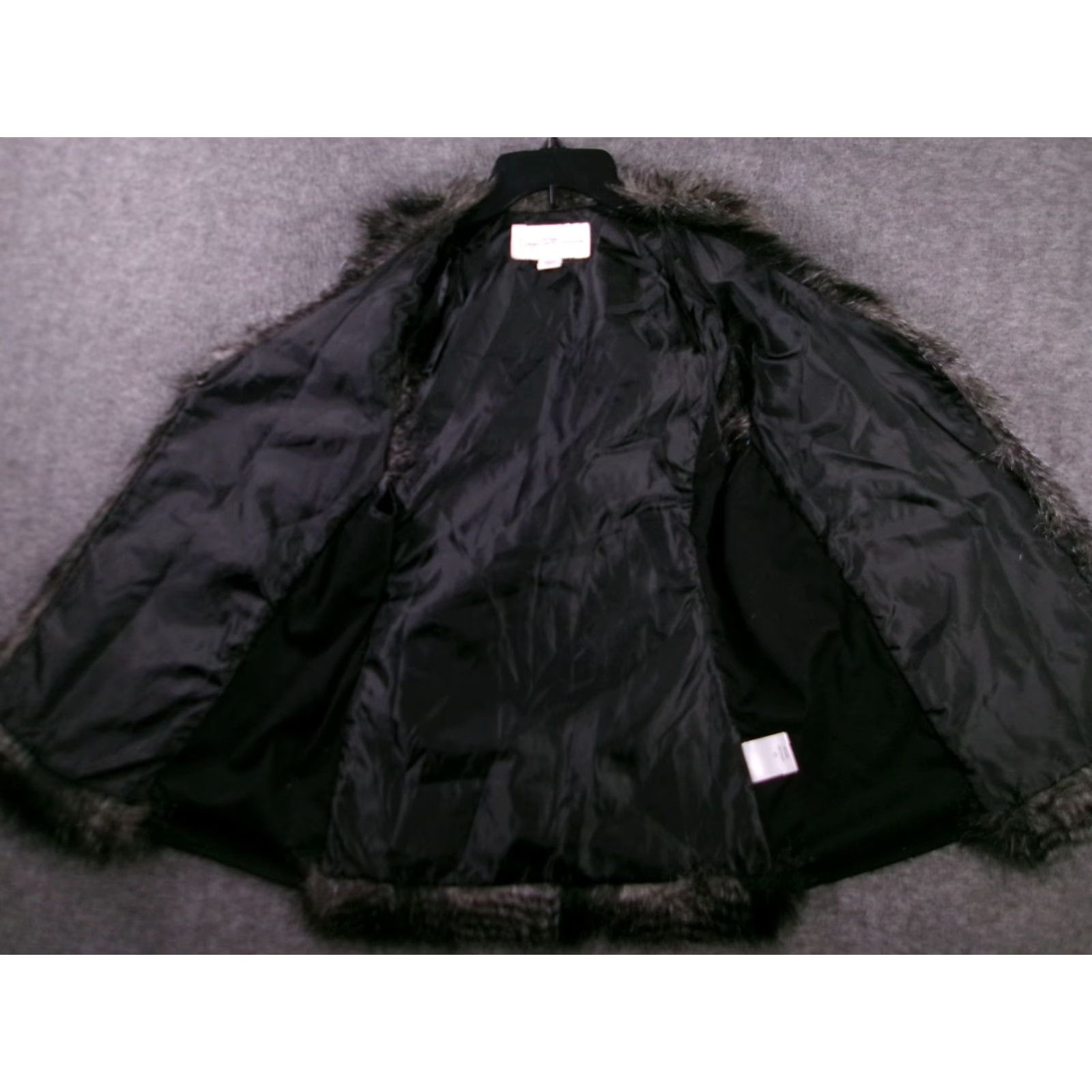 Vintage Jaclyn Smith Collection Vest L Faux Fur Black Gray Sleeveless Lined Cozy Womens Size L / US 10 / IT 46 - 7 Thumbnail