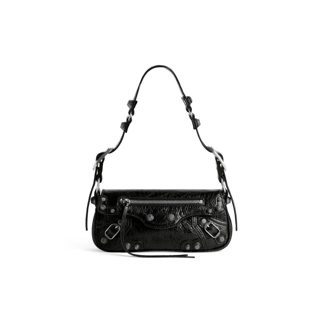 o1tr1nto1025 Size: OS / Le Cagole XS Sling Bag in Black