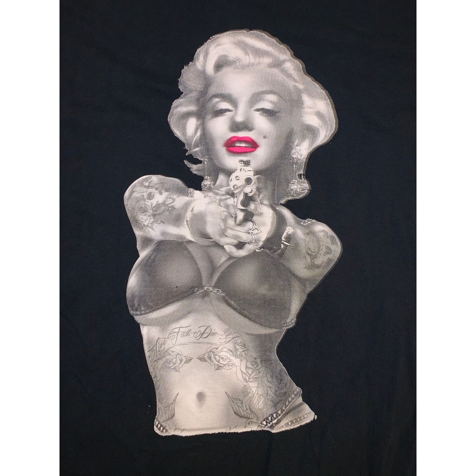 Gildan Marilyn Monroe Tattoo Gangster Graphic T Shirt Black XL Size US XL / EU 56 / 4 - 1 Thumbnail