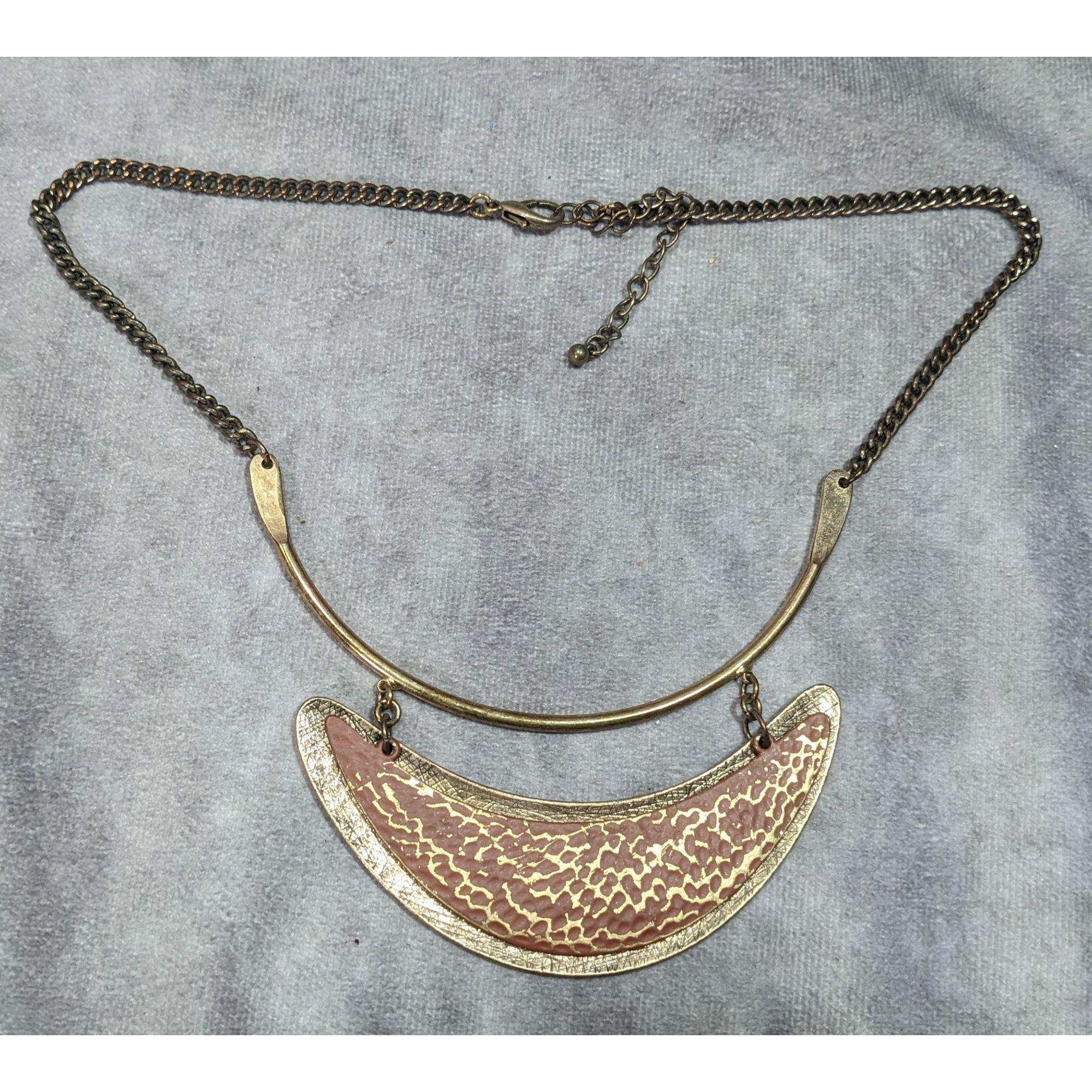 Other Brutalist Distressed Gold Tone And Brown Statement Necklace Size ONE SIZE - 8 Thumbnail
