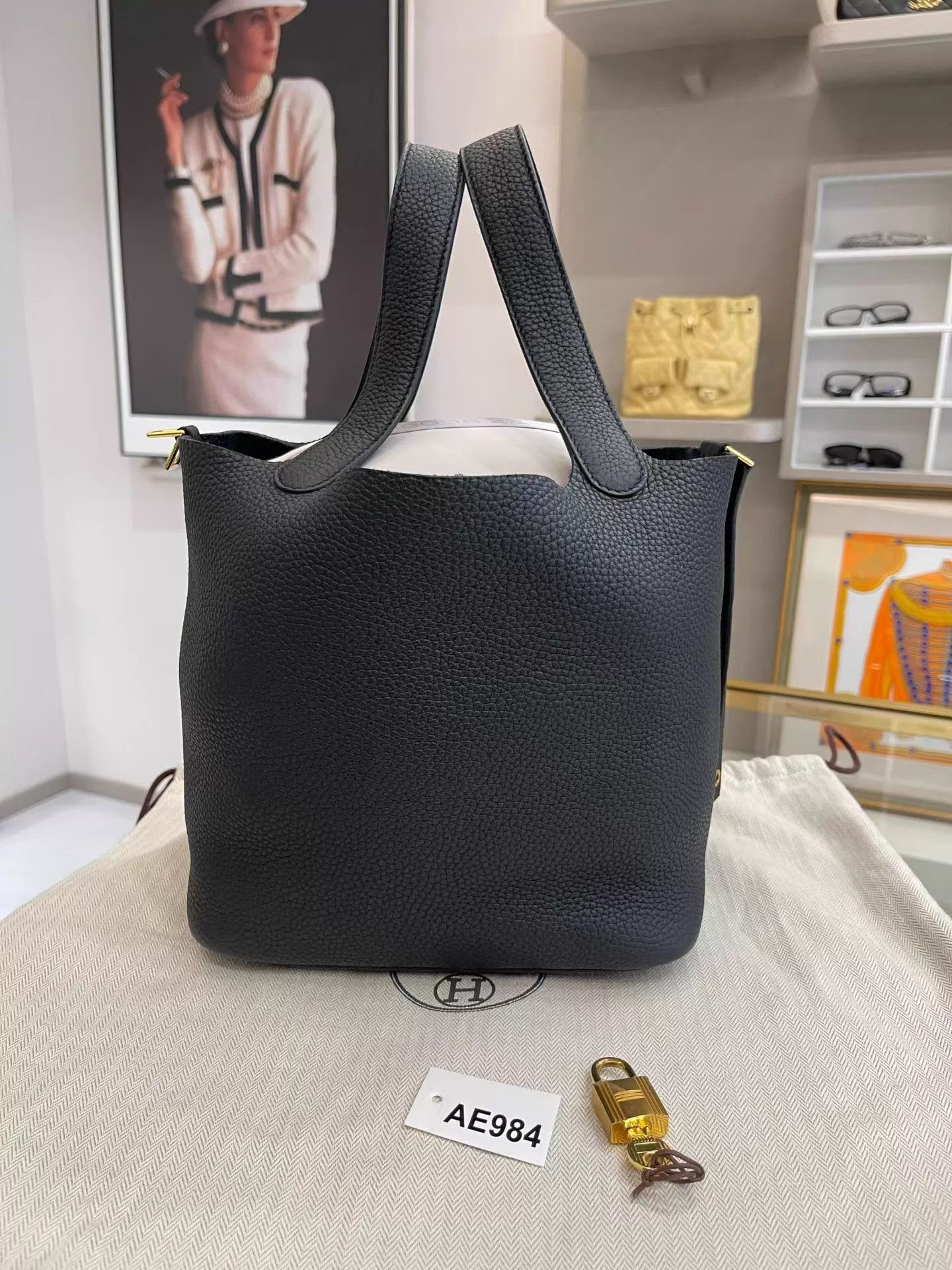 Hermes Hermès Picotin 22 Black & Gold Y Mint Dust Bag Lock Key Size ONE SIZE - 1 Thumbnail
