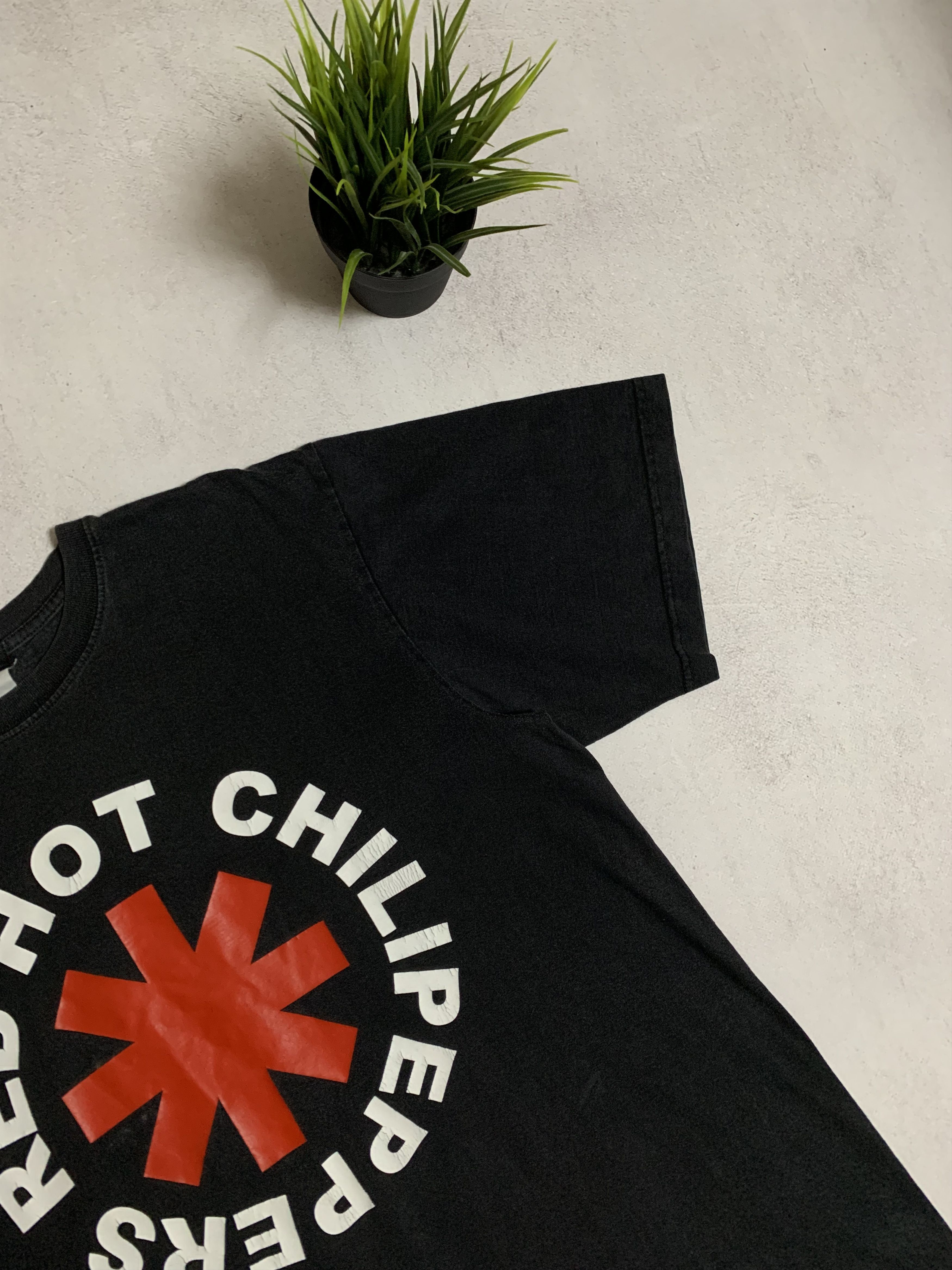 Band Tees × Vintage Vintage Red Hot Chili Peppers T Shirt Tee Baggy Big Logo 90s Size US M / EU 48-50 / 2 - 4 Thumbnail