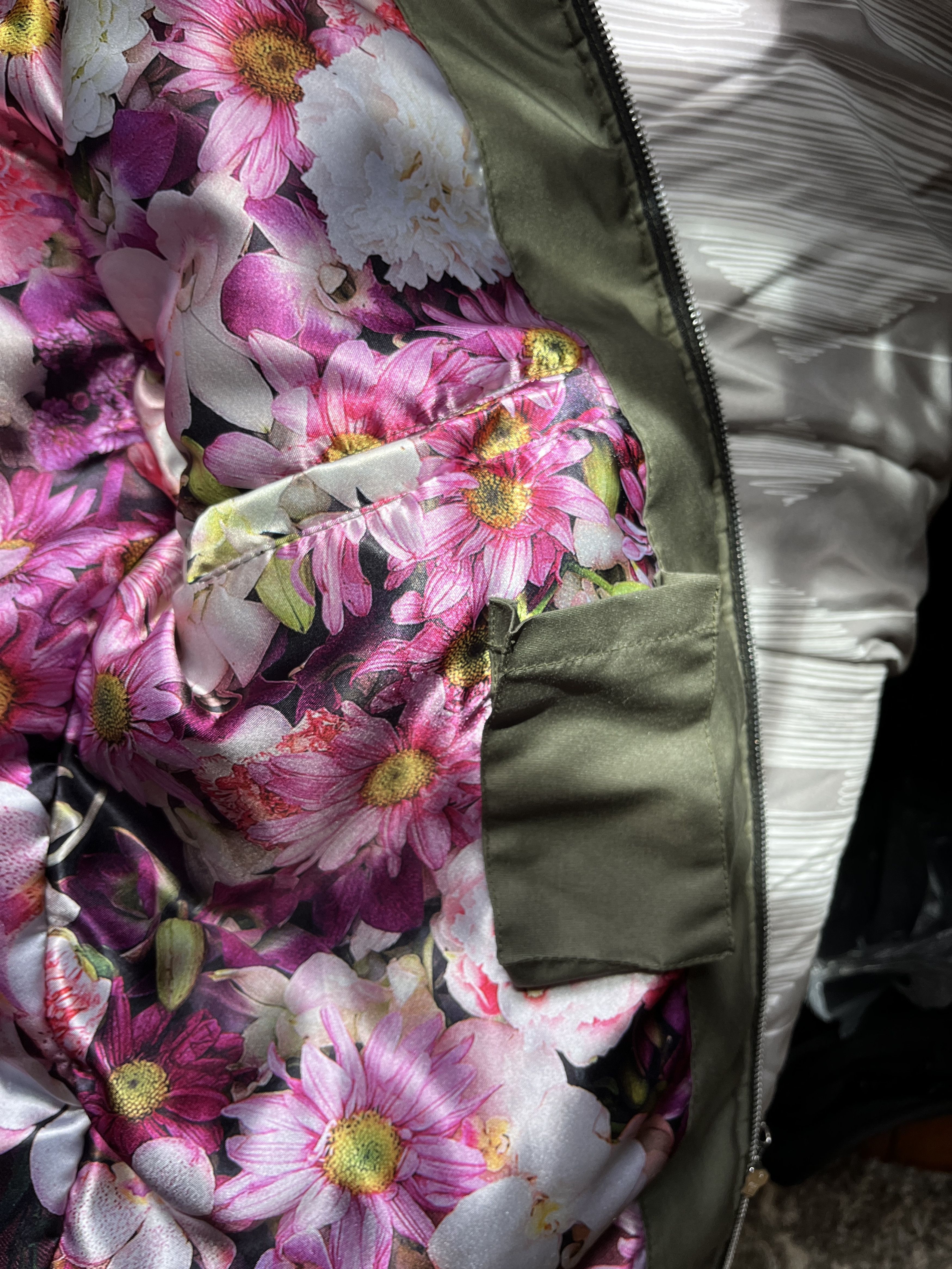 Vintage PLAIN CHAOS/FLORAL/OLIVE BOMBER SEASON 1 Size US M / EU 48-50 / 2 - 4 Thumbnail