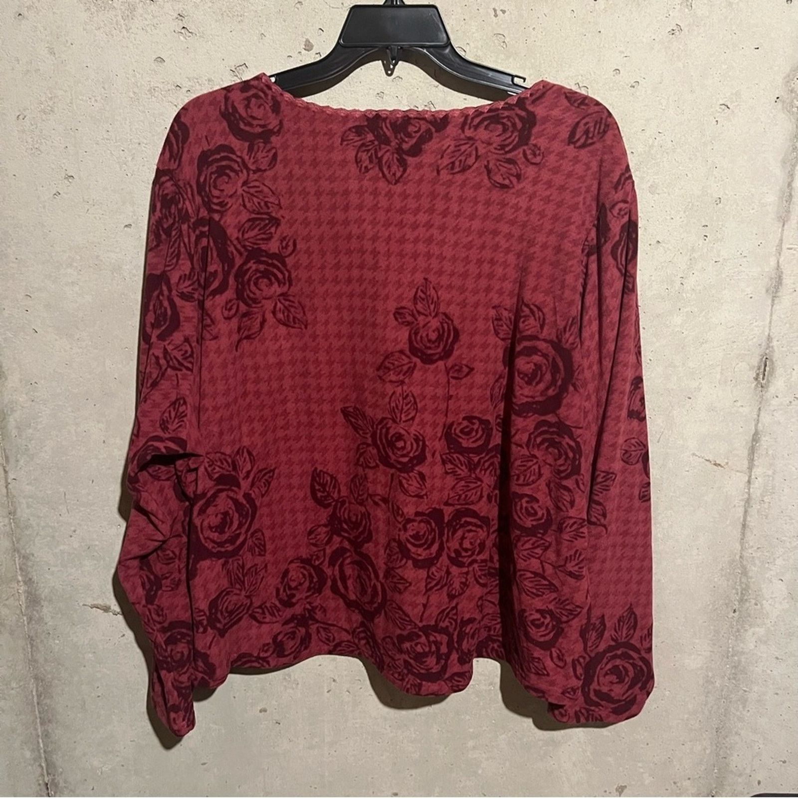 Coldwater Creek Coldwater Creek Top 3X Maroon Floral Velvet Fleece Lined Size 3XL / US 20-22 - 6 Thumbnail