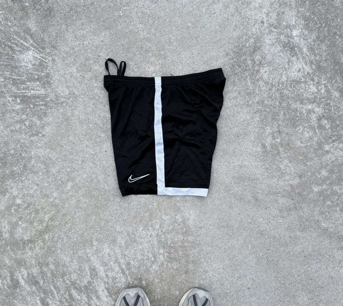 Other Vintage Nike y2k streetwear track shorts Size US 32 / EU 48 - 2 Thumbnail