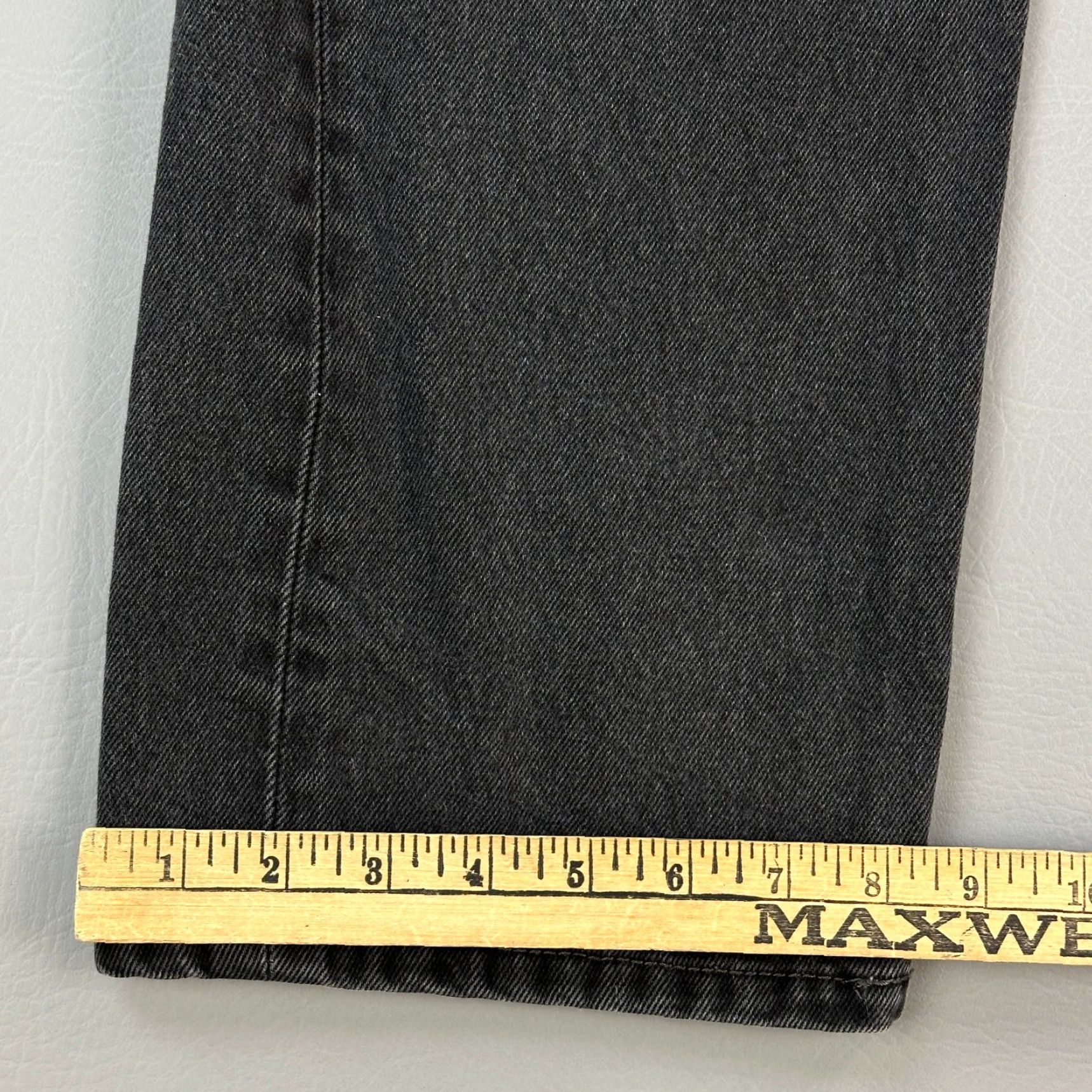 Levi's VINTAGE Levi's 505 Jeans Mens 36x32 Black Denim Regular Fit Zip Fly Casual Size US 36 / EU 52 - 4 Thumbnail