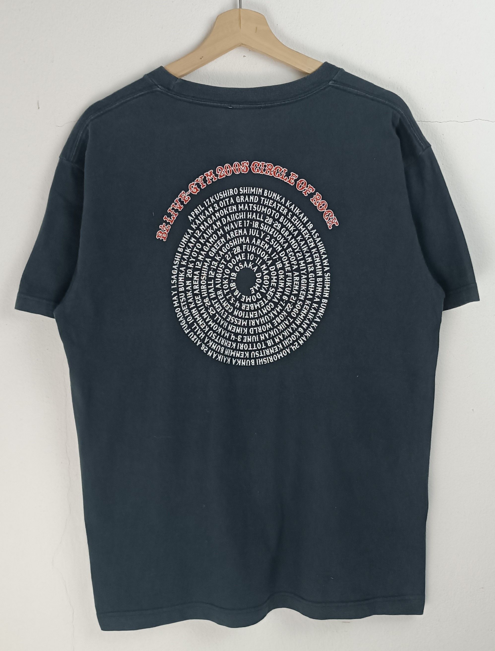Band Tees VINTAGE '05 B'z LIVE-GYM 2005 "CIRCLE OF ROCK" VERY RARE TEE Size US L / EU 52-54 / 3 - 4 Thumbnail