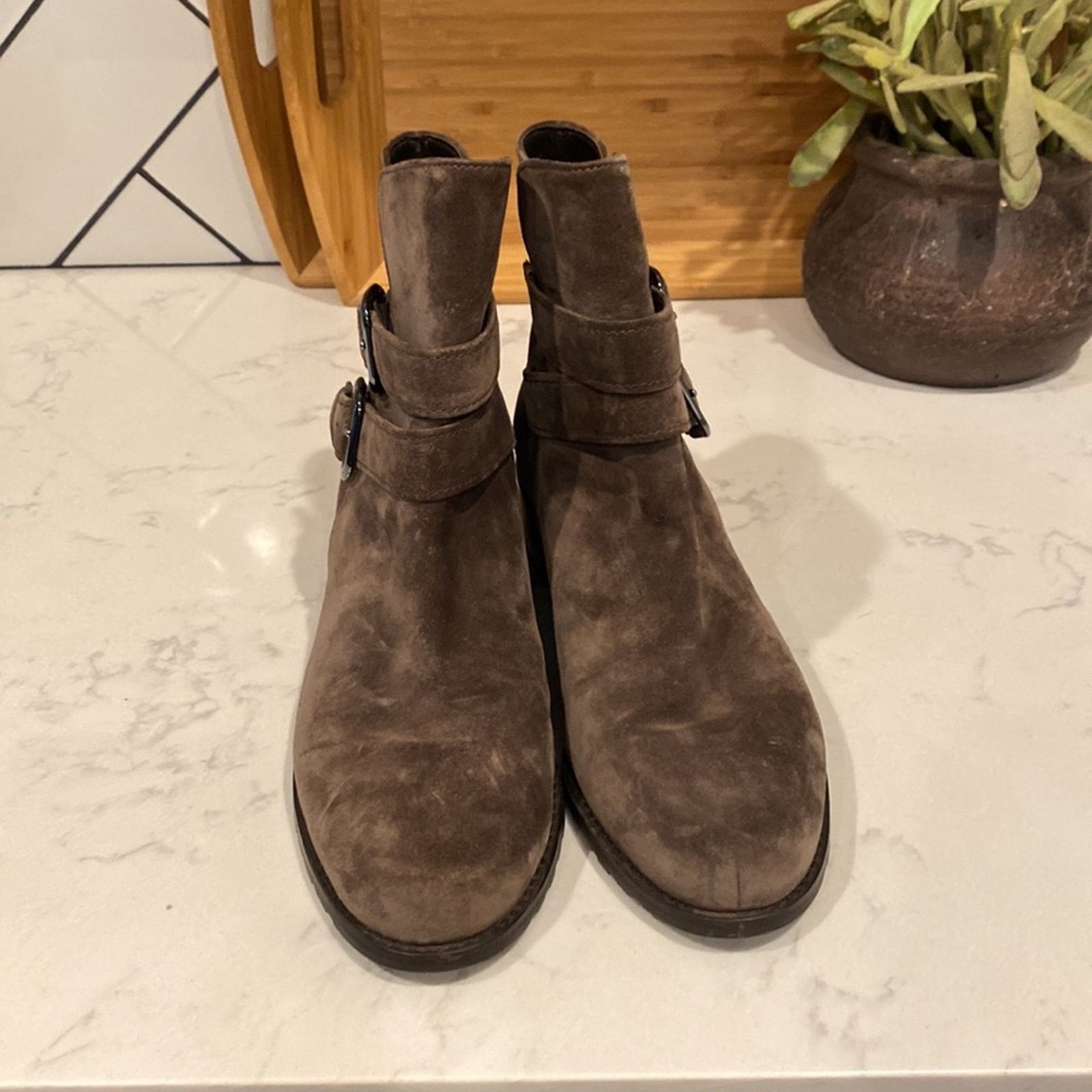 Stuart Weitzman STUART WEITZMAN 'Strapduo' Short Boot SUEDE booties sz 9 Size US 9 / IT 39 - 2 Thumbnail
