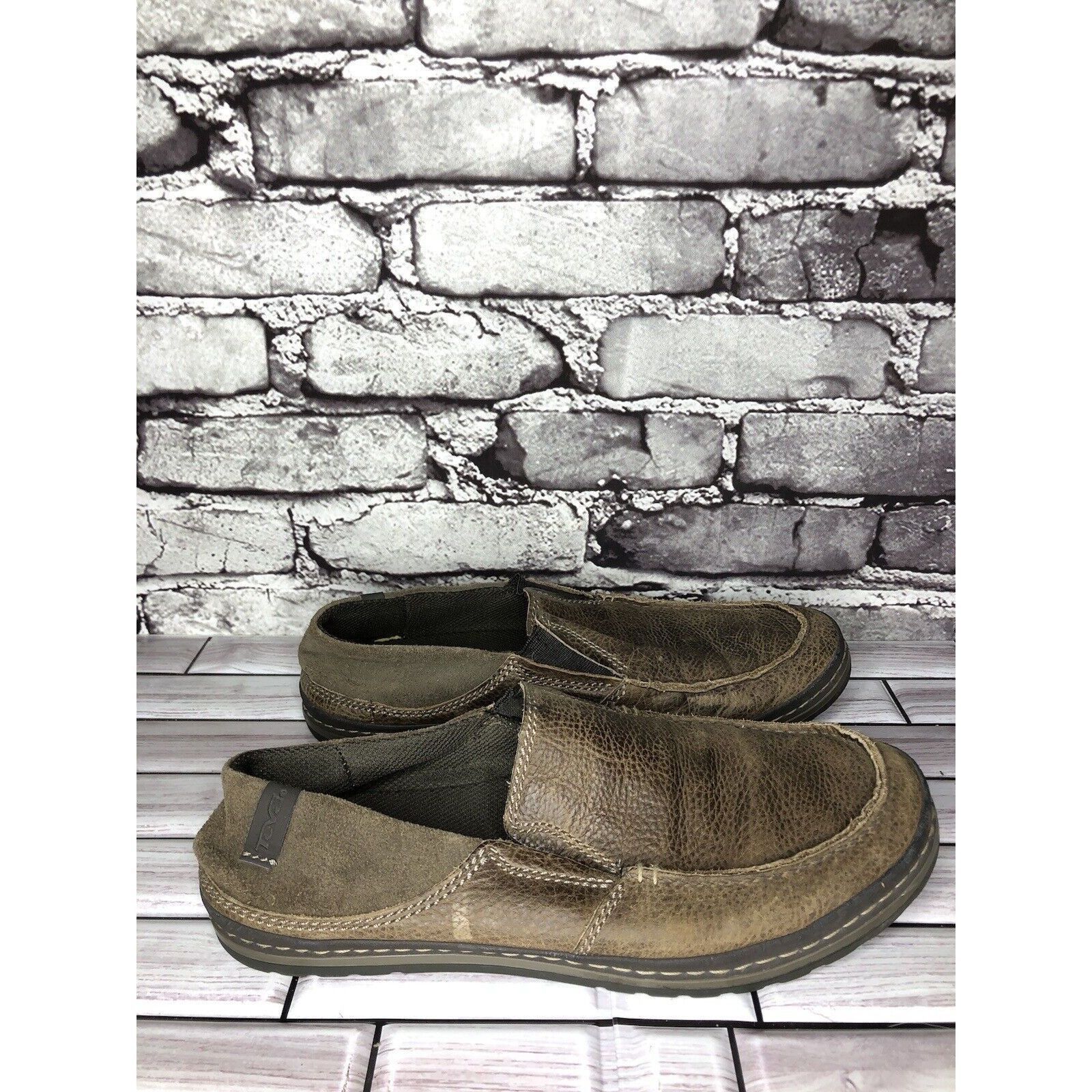 Teva Teva Clifton Creek Brown Leather Moc Toe Slip On Loafers Men Size US 8 / EU 41 - 1 Thumbnail