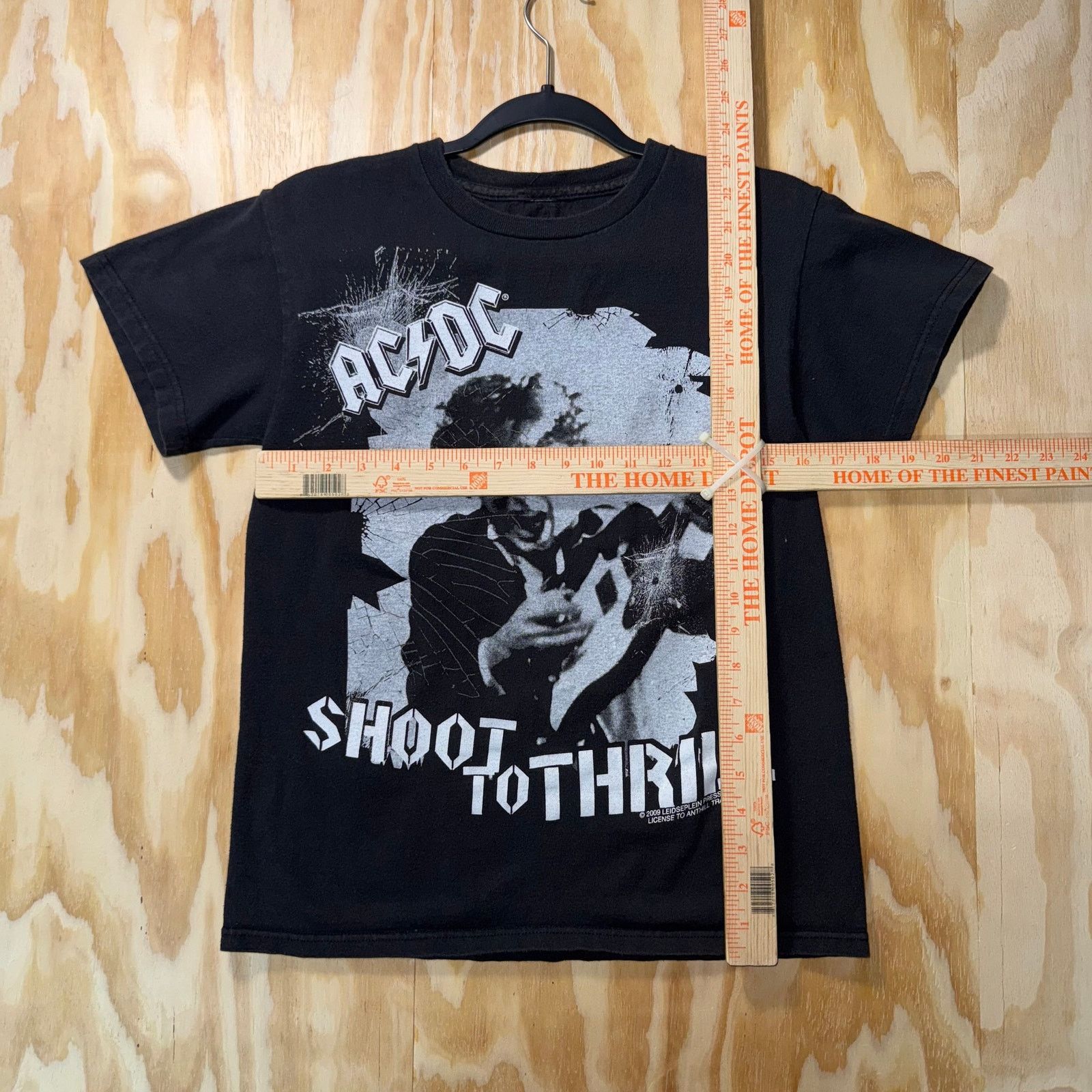 Vintage Vintage Y2K AC/DC shoot to thrill 2000s broken glass t-shirt Size US S / EU 44-46 / 1 - 4 Thumbnail