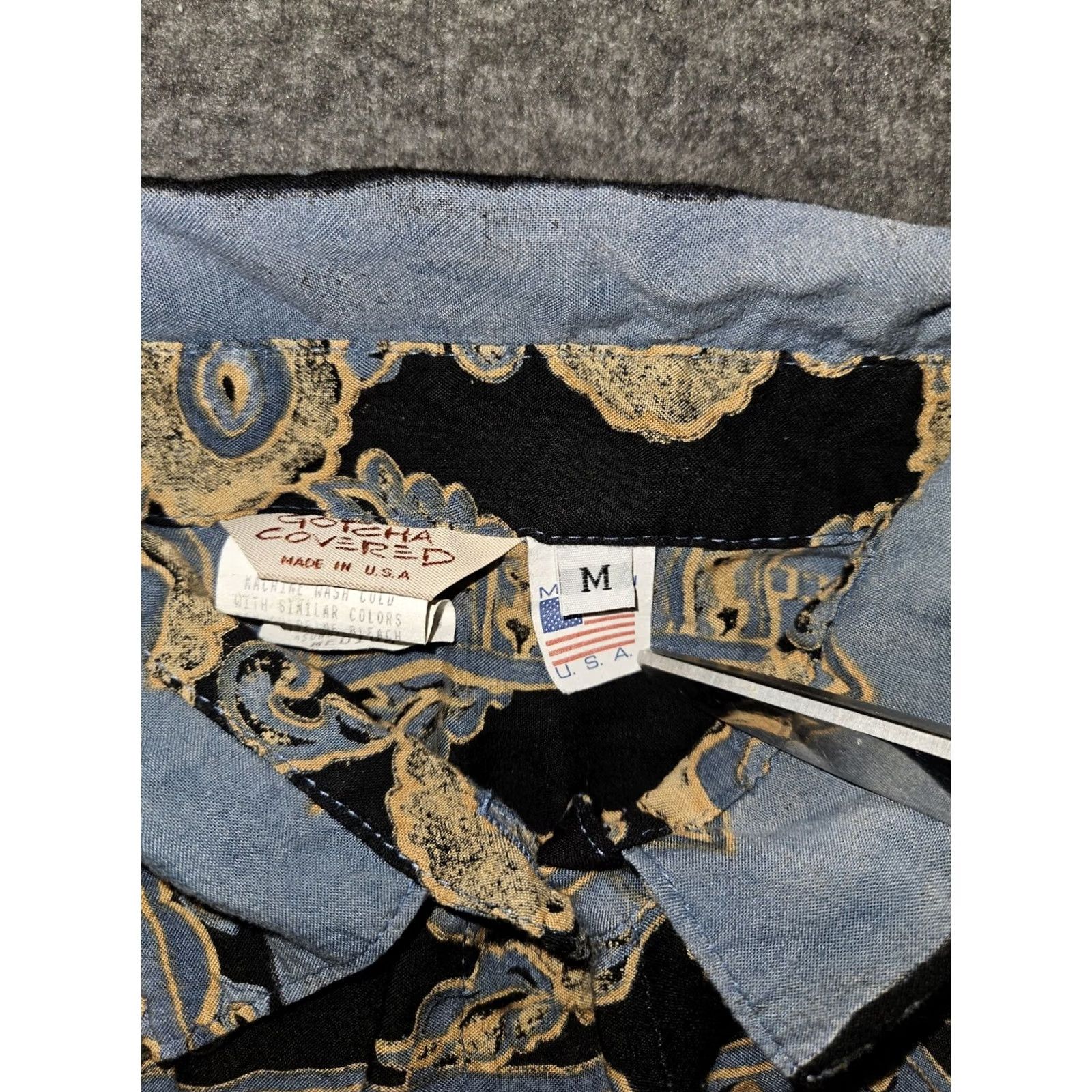 Gotcha VINTAGE Gotcha Covered Shirt Womens M Blue Button Women USA Paisley Rayon Size M / US 6-8 / IT 42-44 - 2 Thumbnail