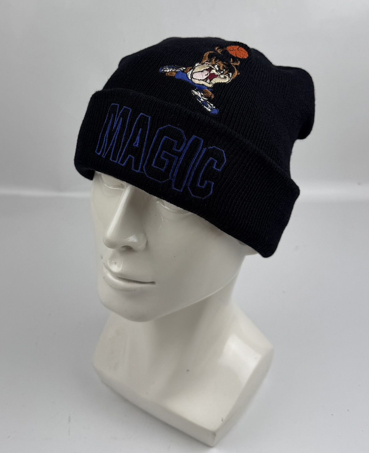 Warner Bros looney tunes Tasmanian devil beanie hat tc52 Size ONE SIZE - 1 Thumbnail