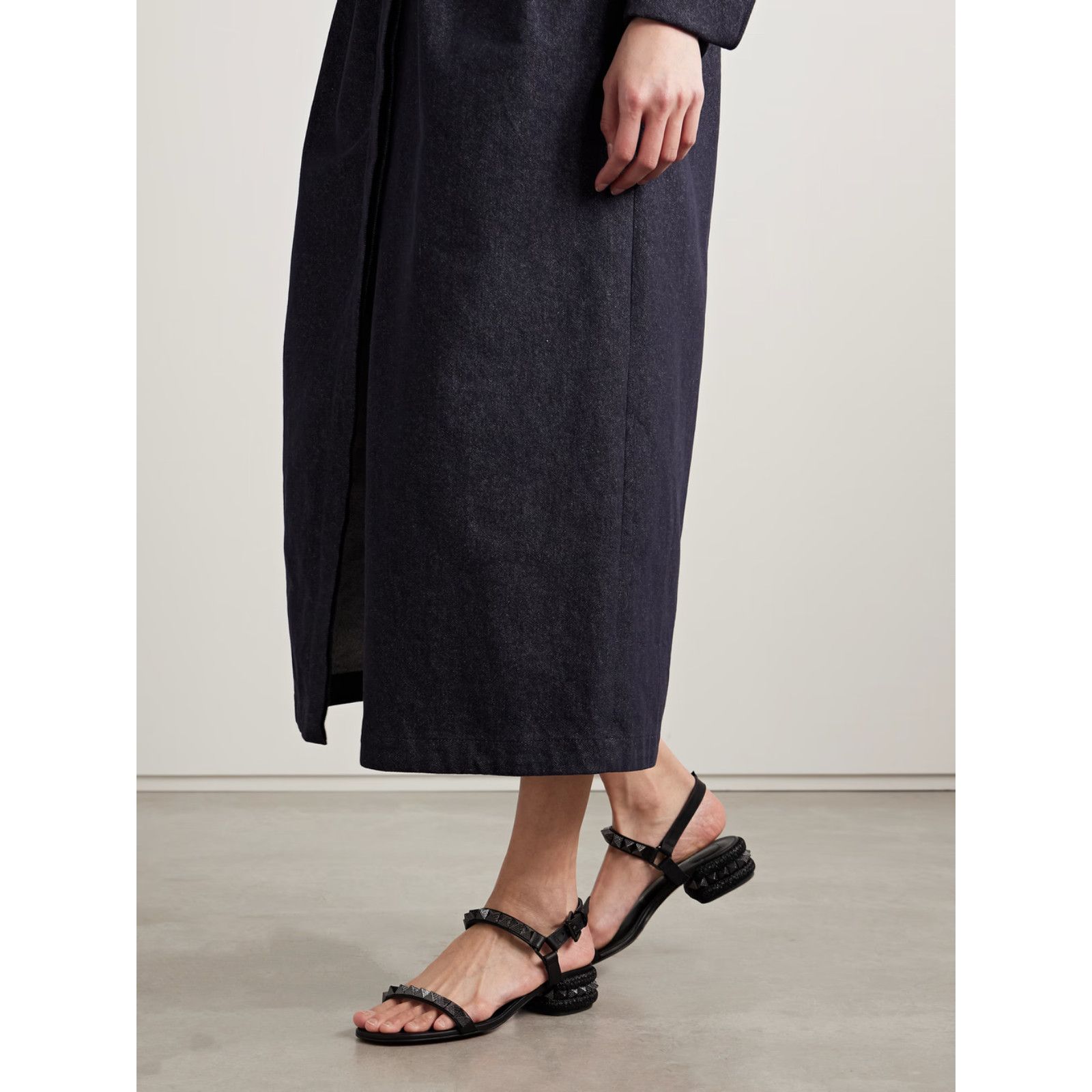 Christian Louboutin Christian Louboutin Pyrasand 30 Black Leather Sandal 39 Size US 9 / IT 39 - 5 Thumbnail
